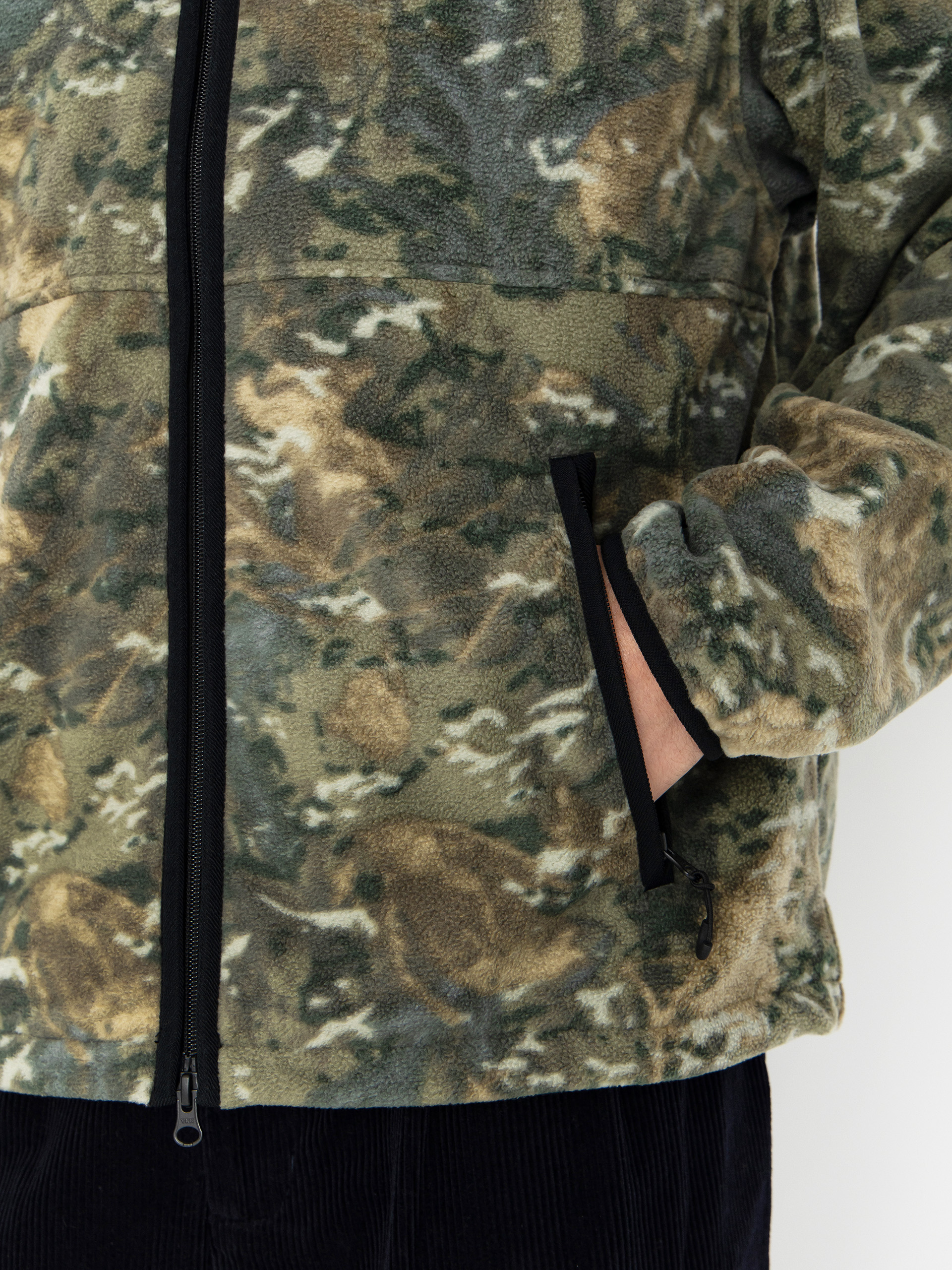 Mens Carhartt WIP Blevin Fleece  (camo combi/green)