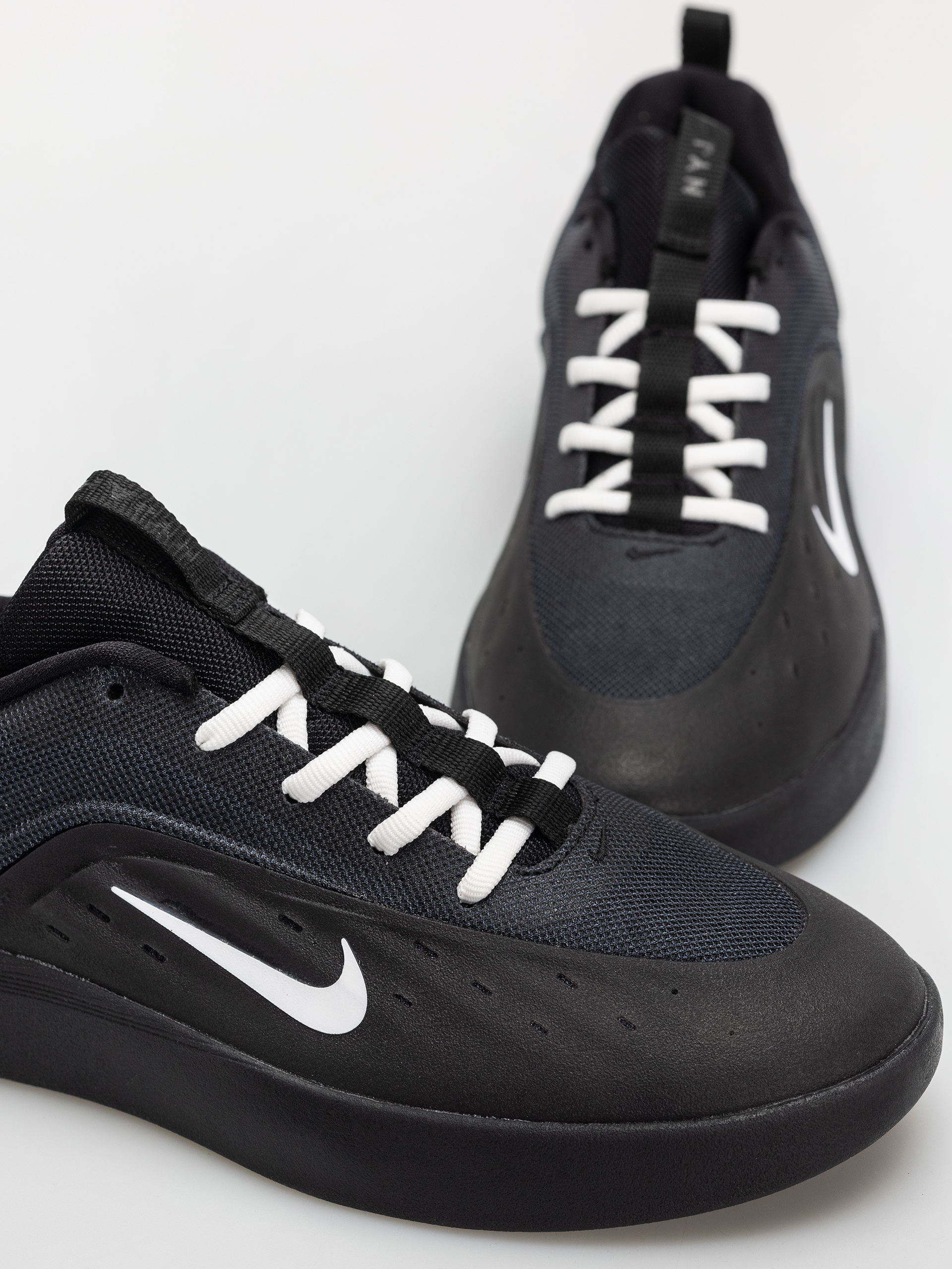 Nike SB Schuhe Zoom Nyjah 4 (black/white black white)