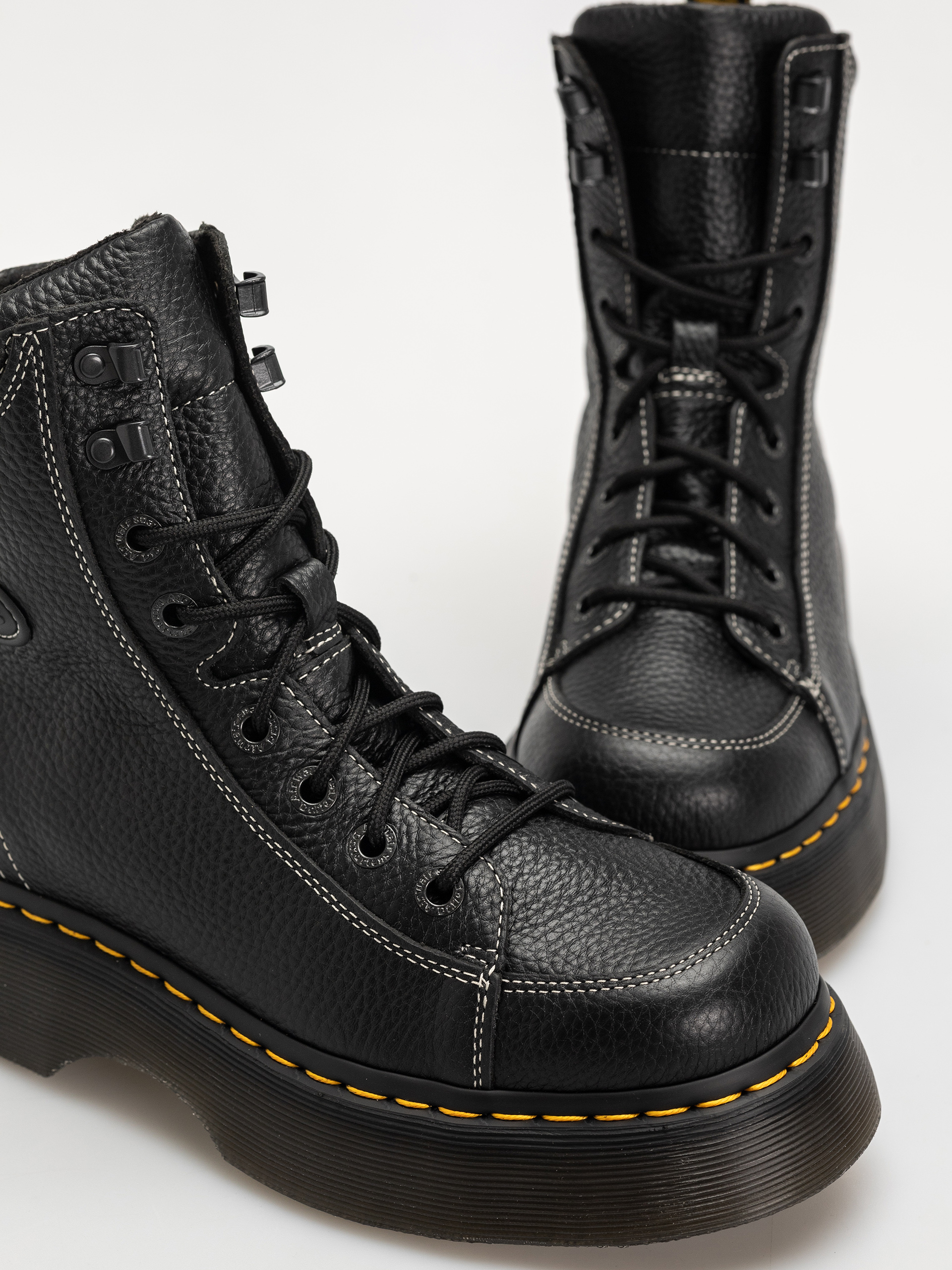 Dr. Martens Buzz 8i Wmn Schuhe (black milled nappa)