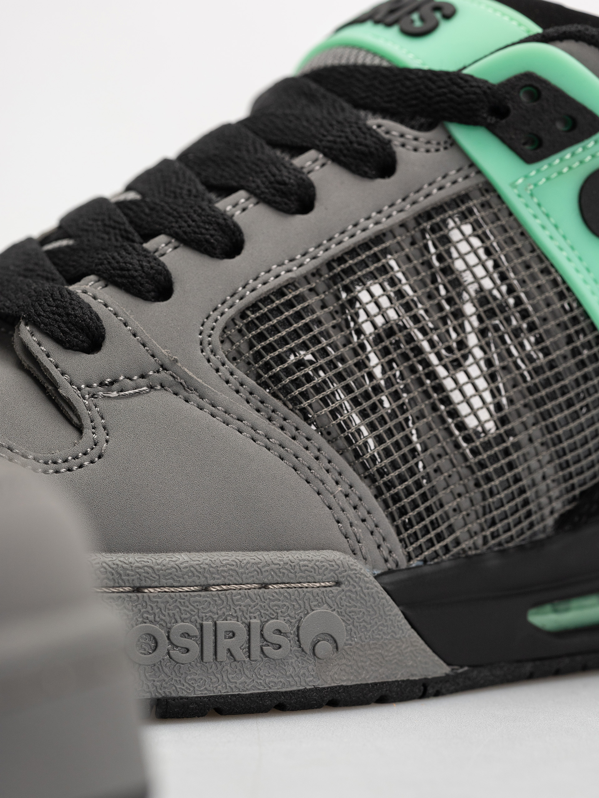 Osiris Pixel Shoes (blk/chr/grn glow)
