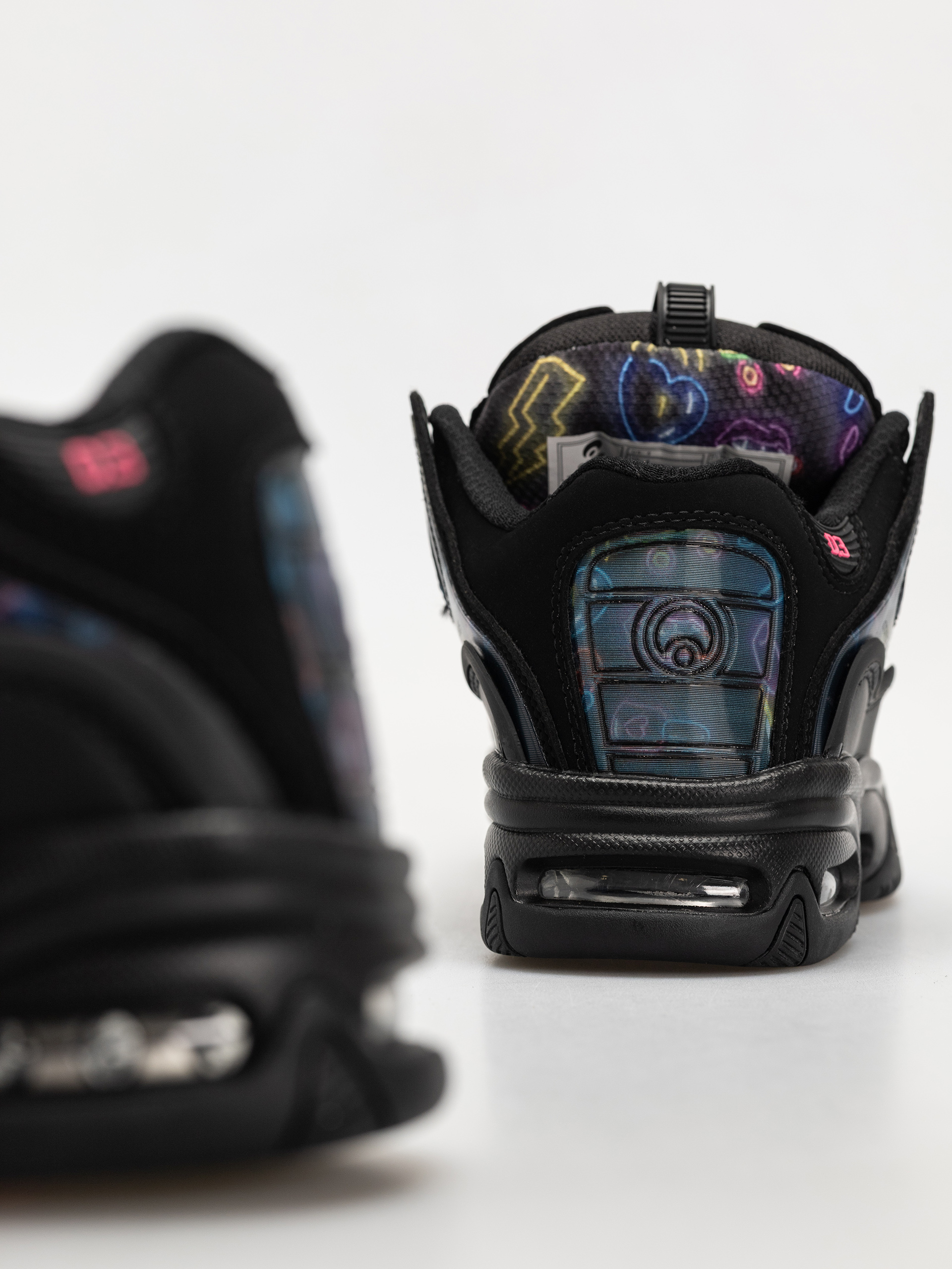 Osiris D3 2001 Shoes (black/pink/holo)