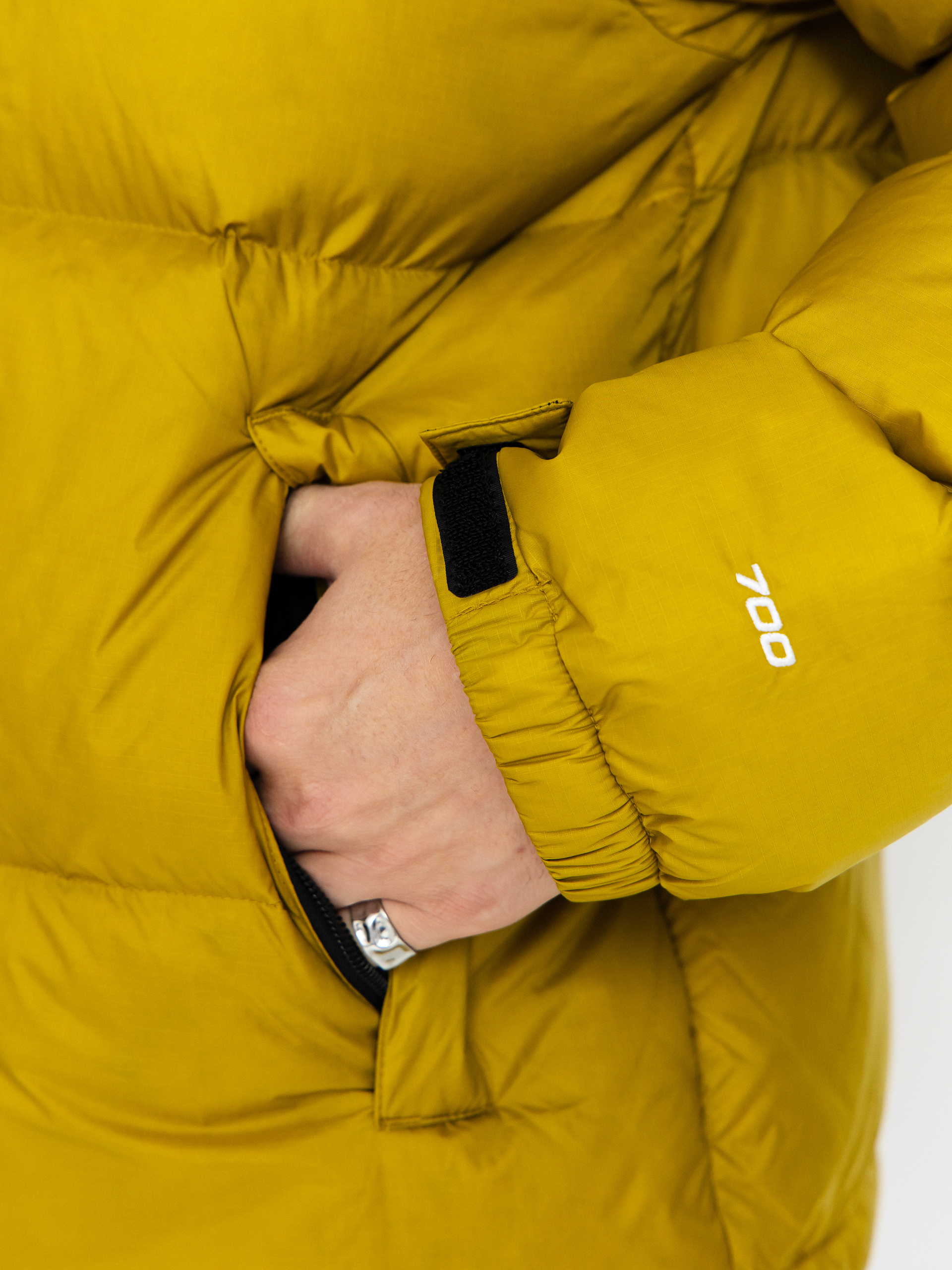 The North Face 1996 Retro Nuptse Jacke (deep dijon/tnf black)