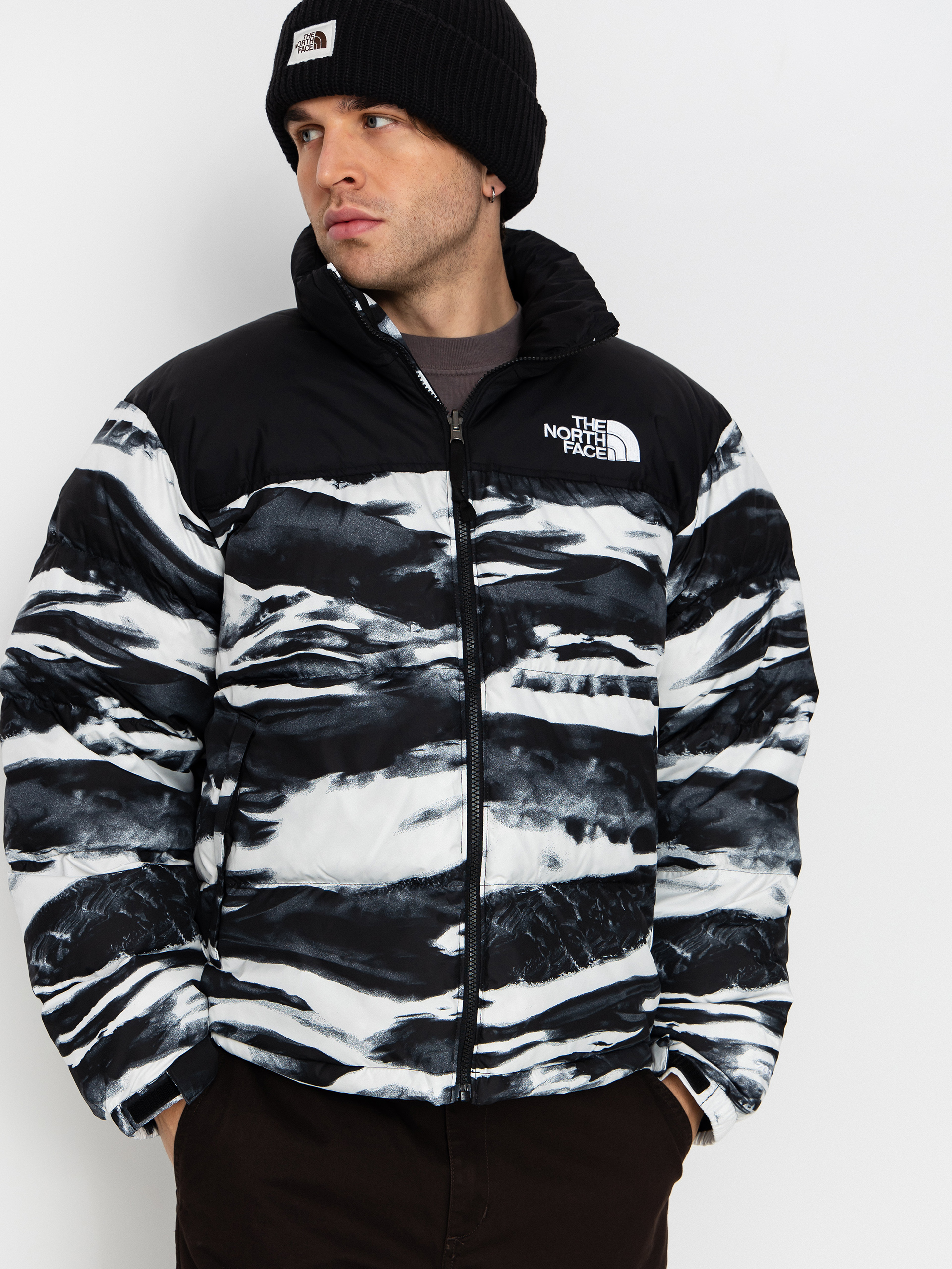 The North Face 1996 Retro Nuptse Print Jacket (tnf black edge of light)