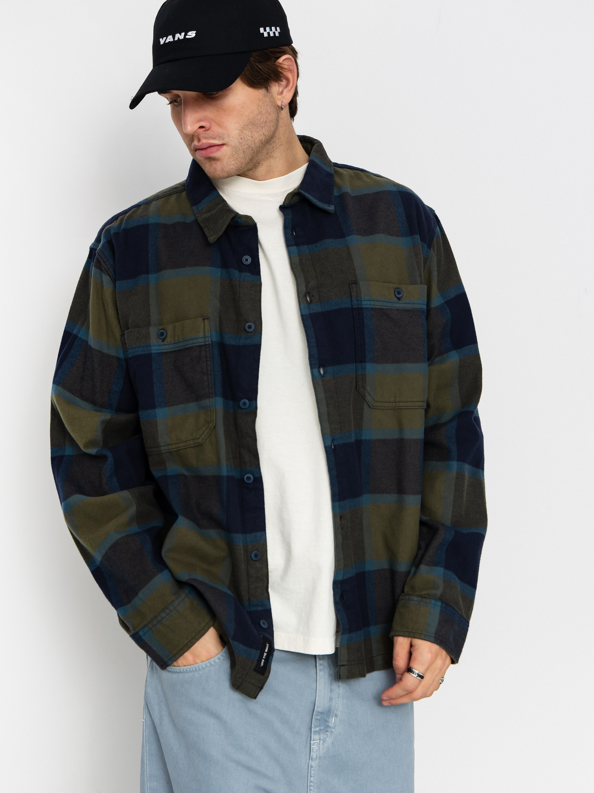 Vans Larkspur Plaid Flannel Shirt (grape leaf/parisiannght)