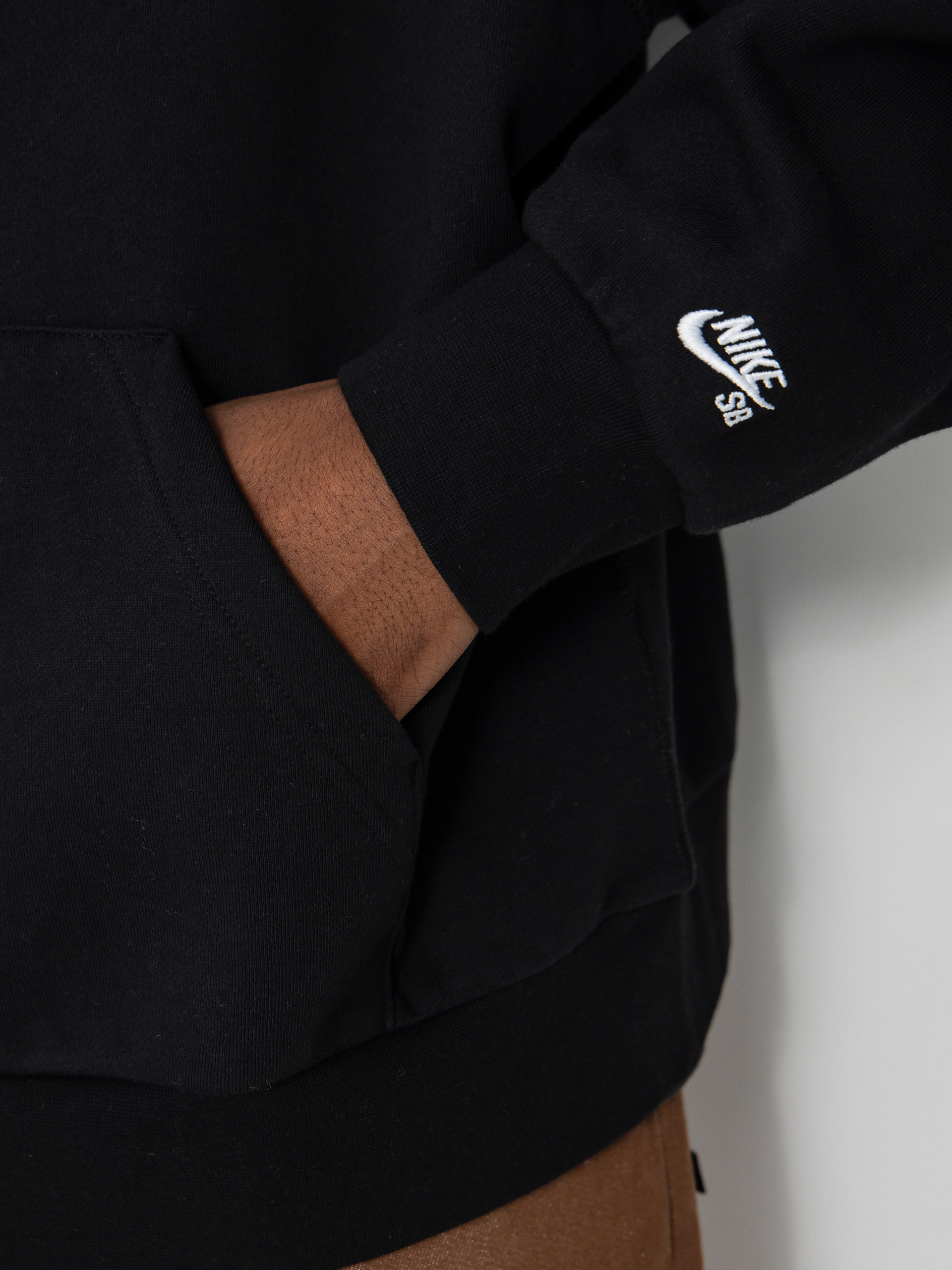 nike sb gfx truck fleece black & white hoodie