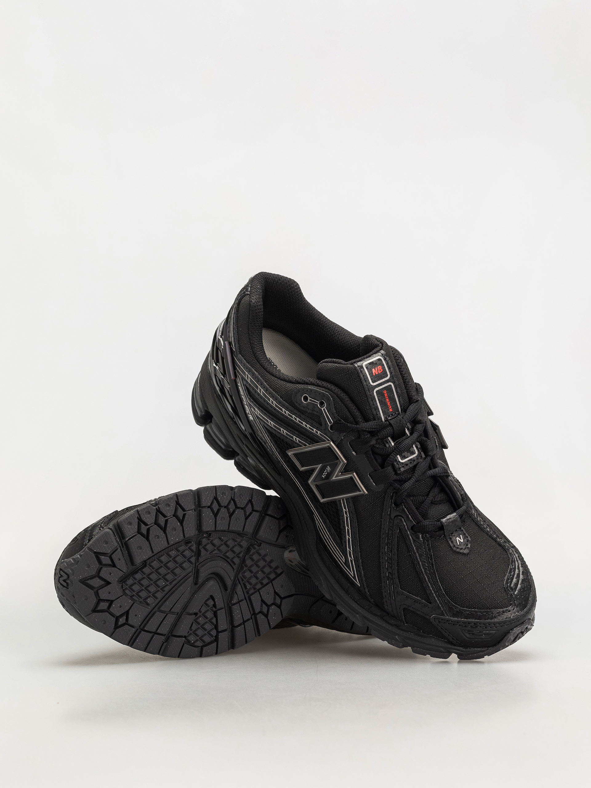New Balance 1906 Shoes (black)