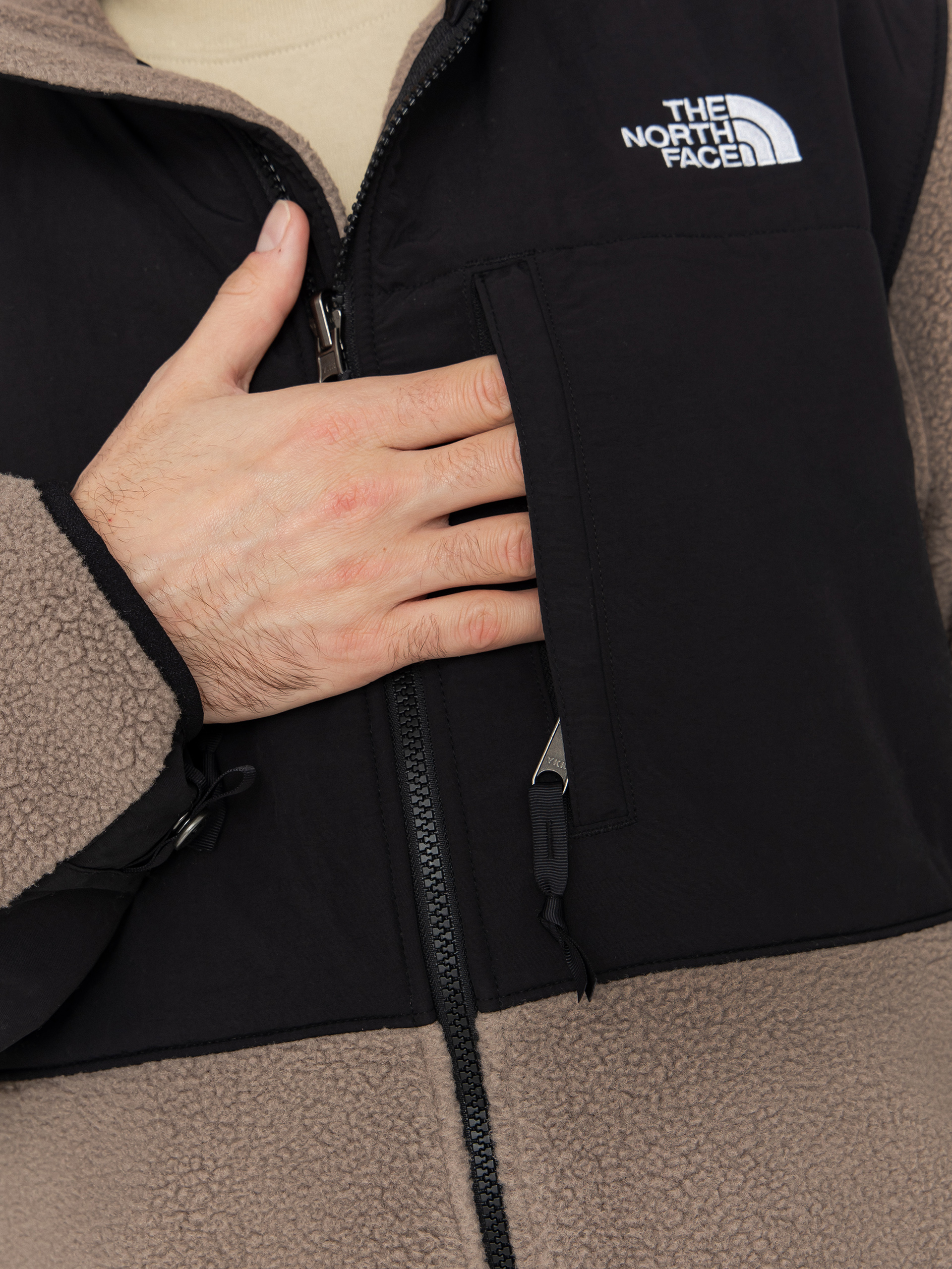 新品　THE NORTH FACE Denali Jacket 140 送込み The North Face 'denali' lightning print jacket with high collar