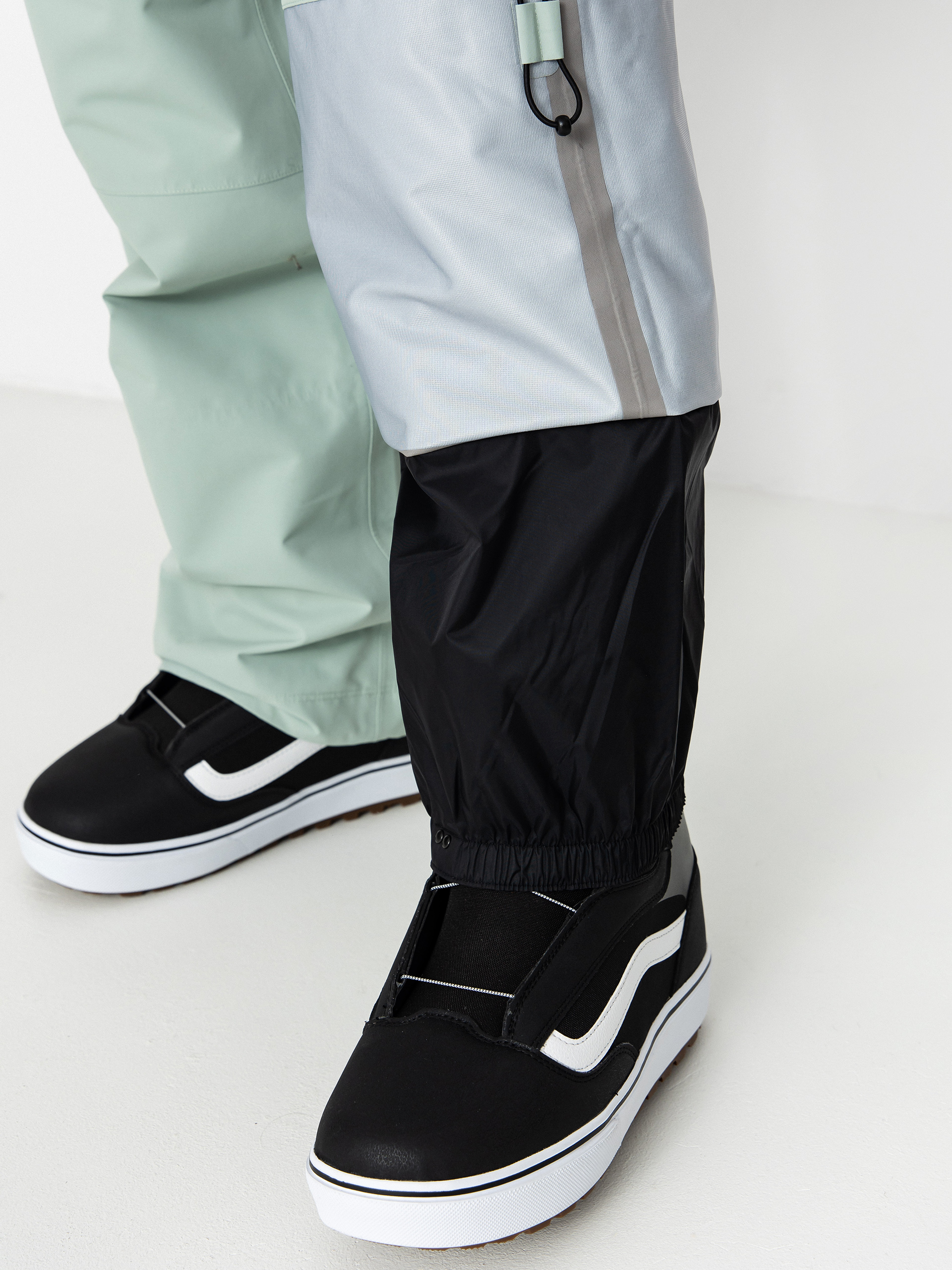 Mens Vans MTE High Country 3L 2.0 Snowboard pants (gray olive)