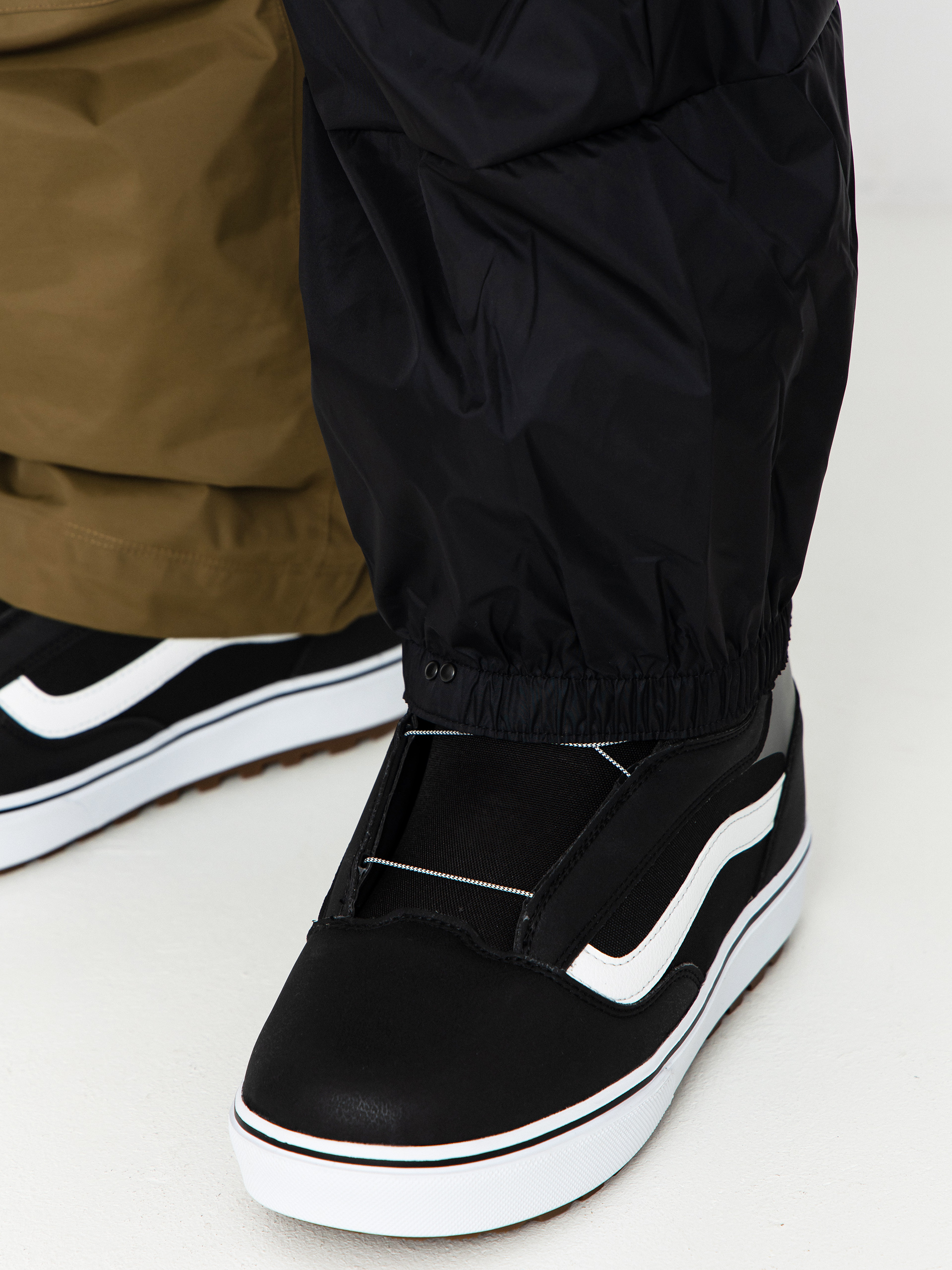 Mens Vans Hellbound 2.0 Snowboard pants (warm brown)