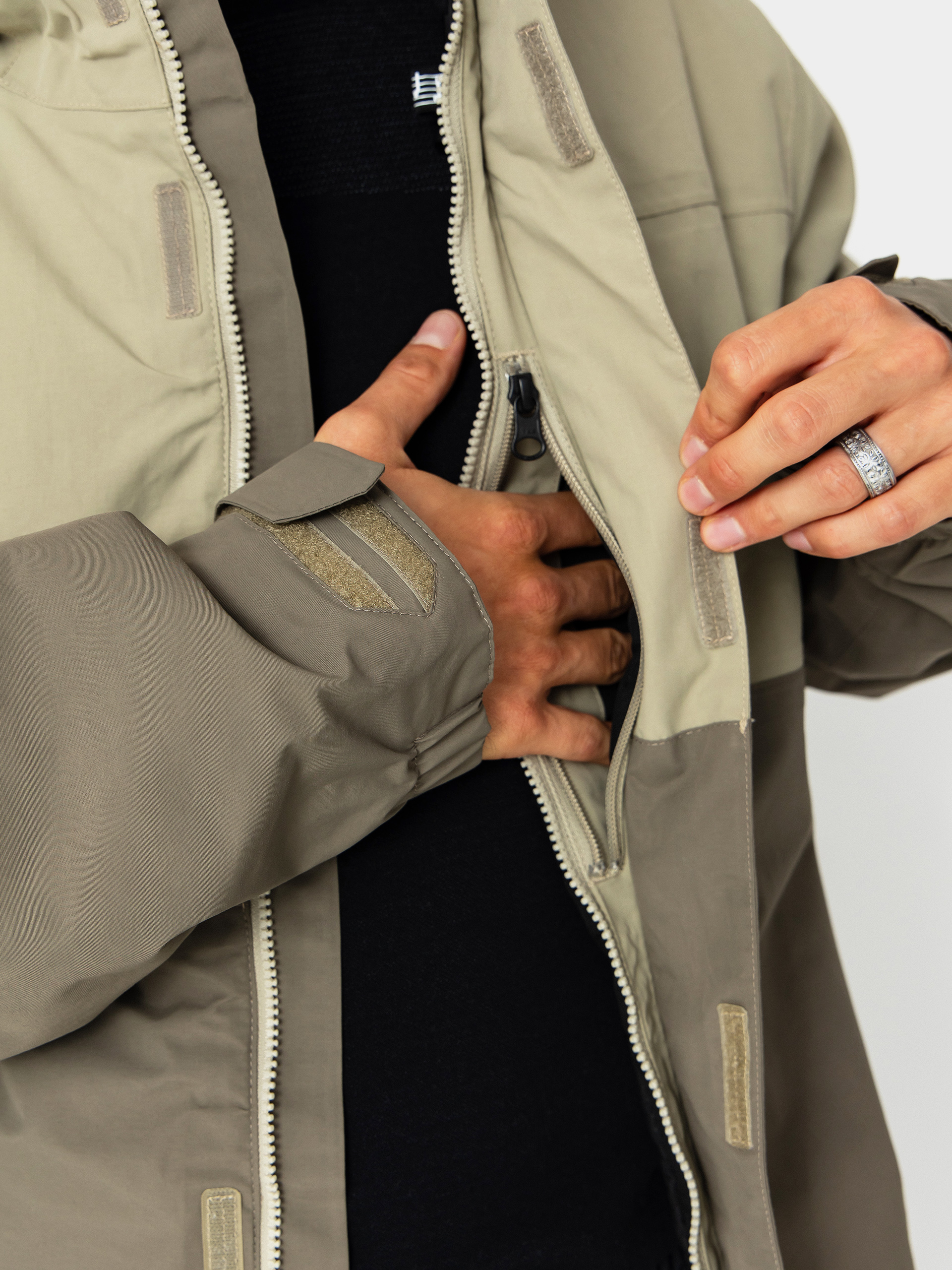 Mens Volcom Snowboard jacket L Ins Gore Tex (moss green)