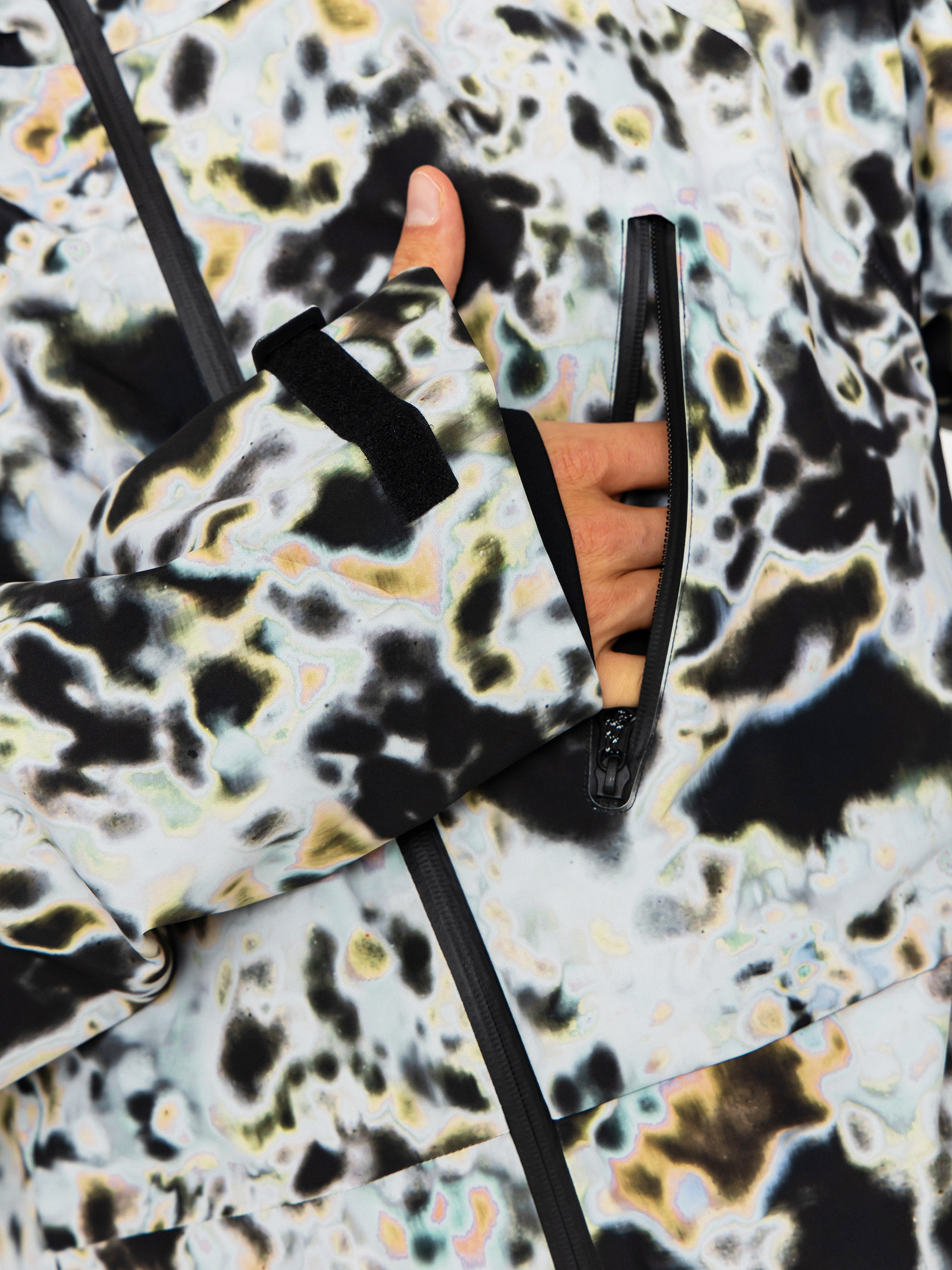 Mens 686 Snowboard jacket Hydra Thermagraph (arctic tundra print)