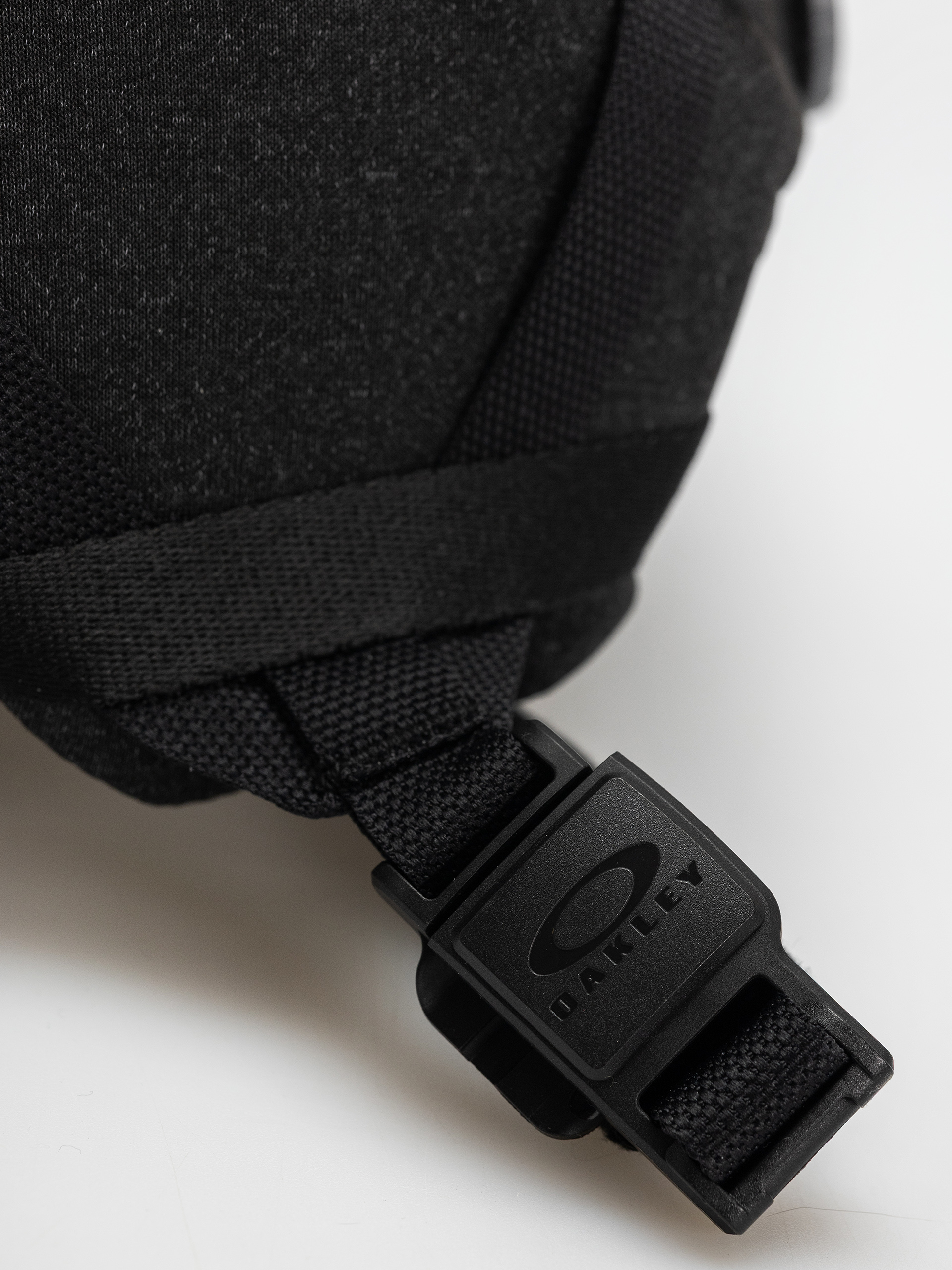 Oakley Helmet Mod1 Mips I.C.E. (i.c.e black reflective)