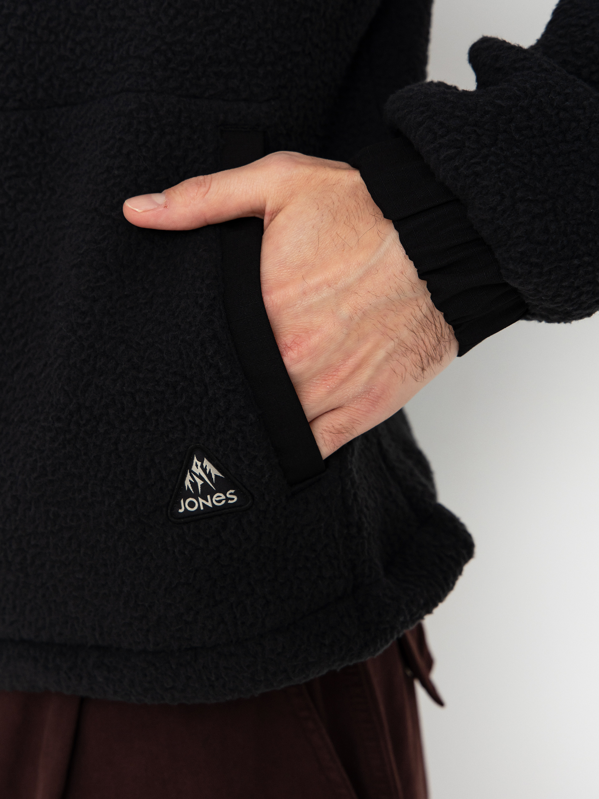 Jones Snowboards Sweatshirt Campfire Rec Sherpa (stealth black)