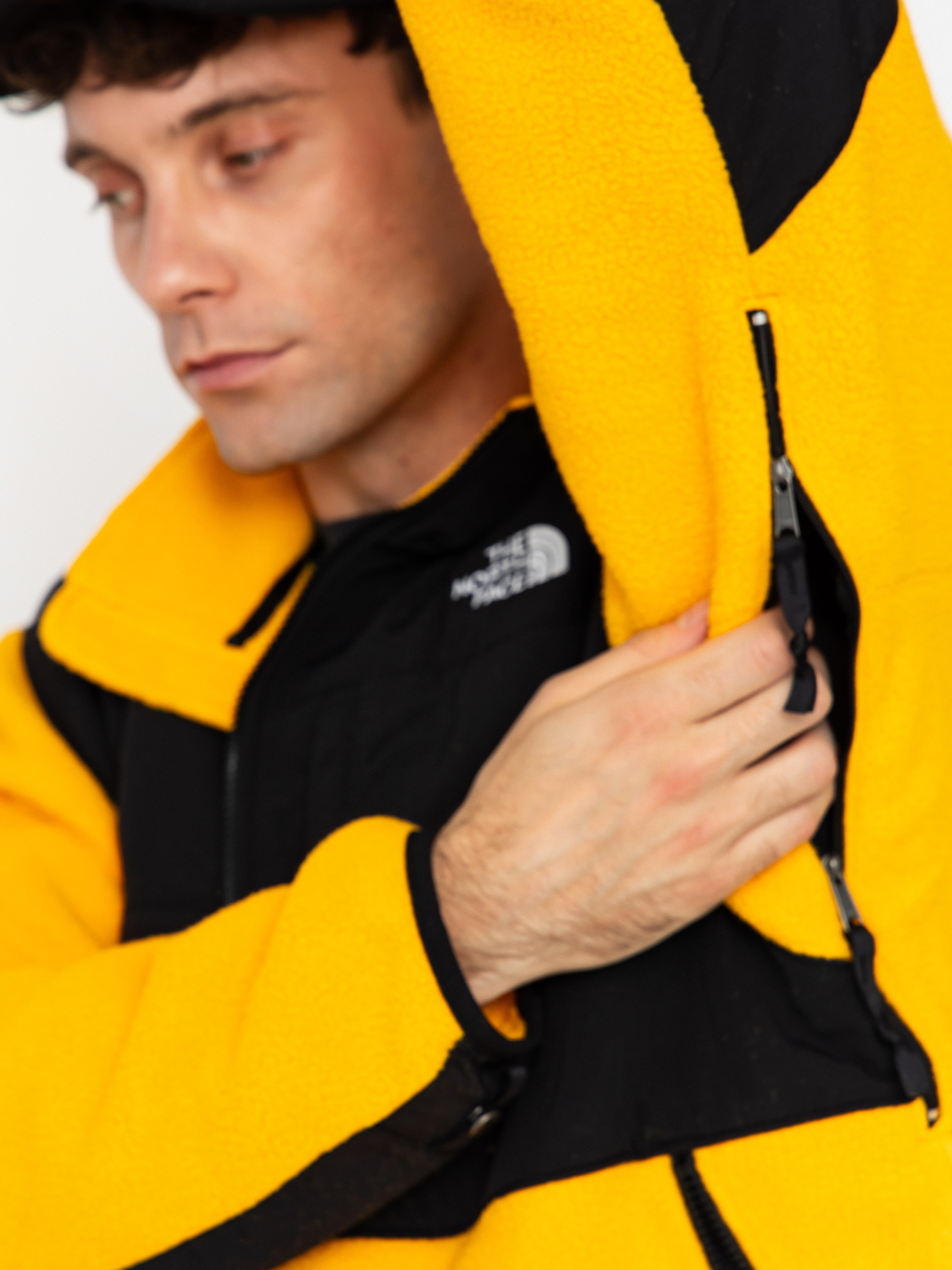 The North Face Jacket Retro Denali - yellow (summit gold/tnf black)
