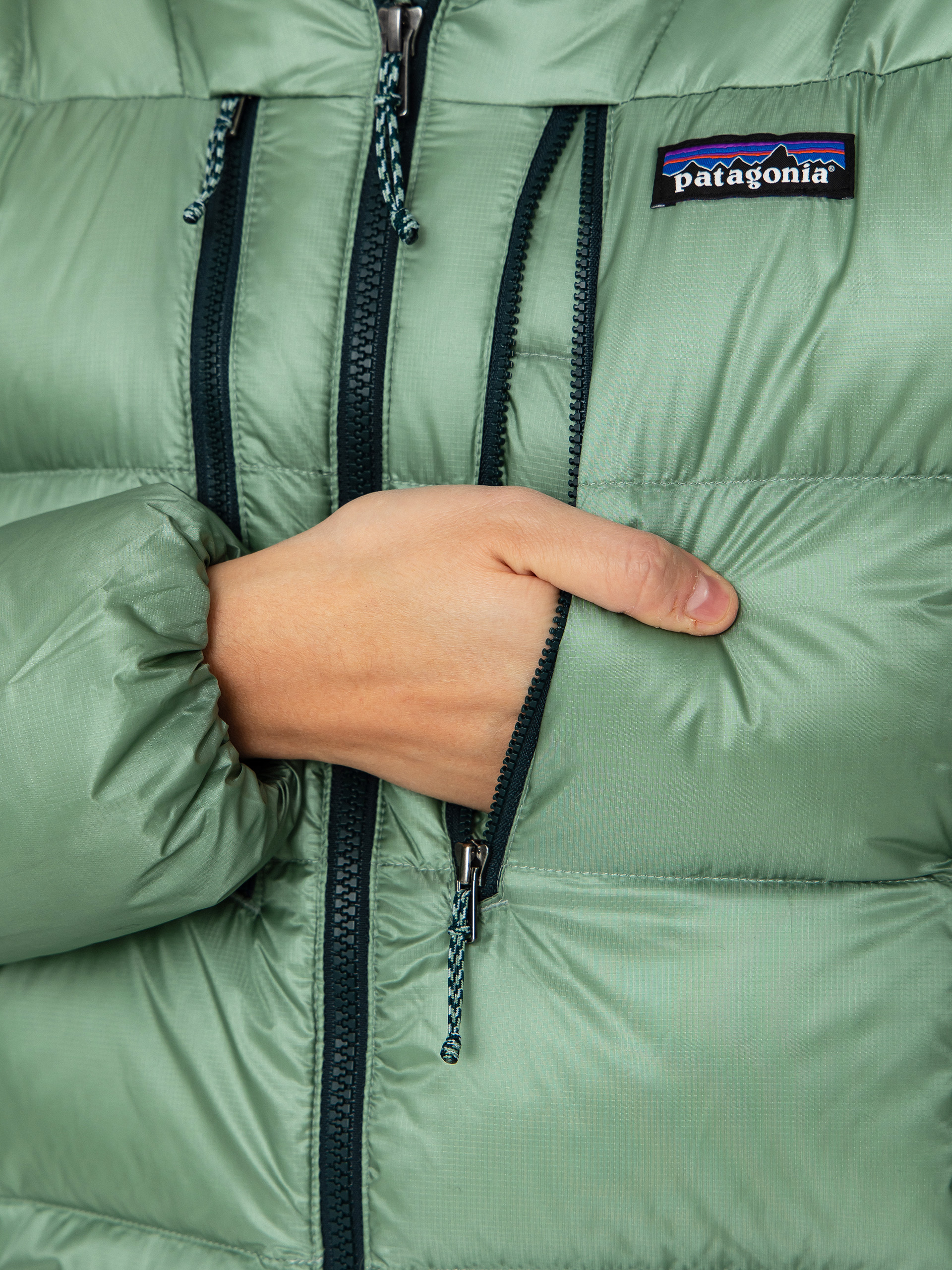 Patagonia Fitz Roy Down HD Wmn Jacket (ellwood green)