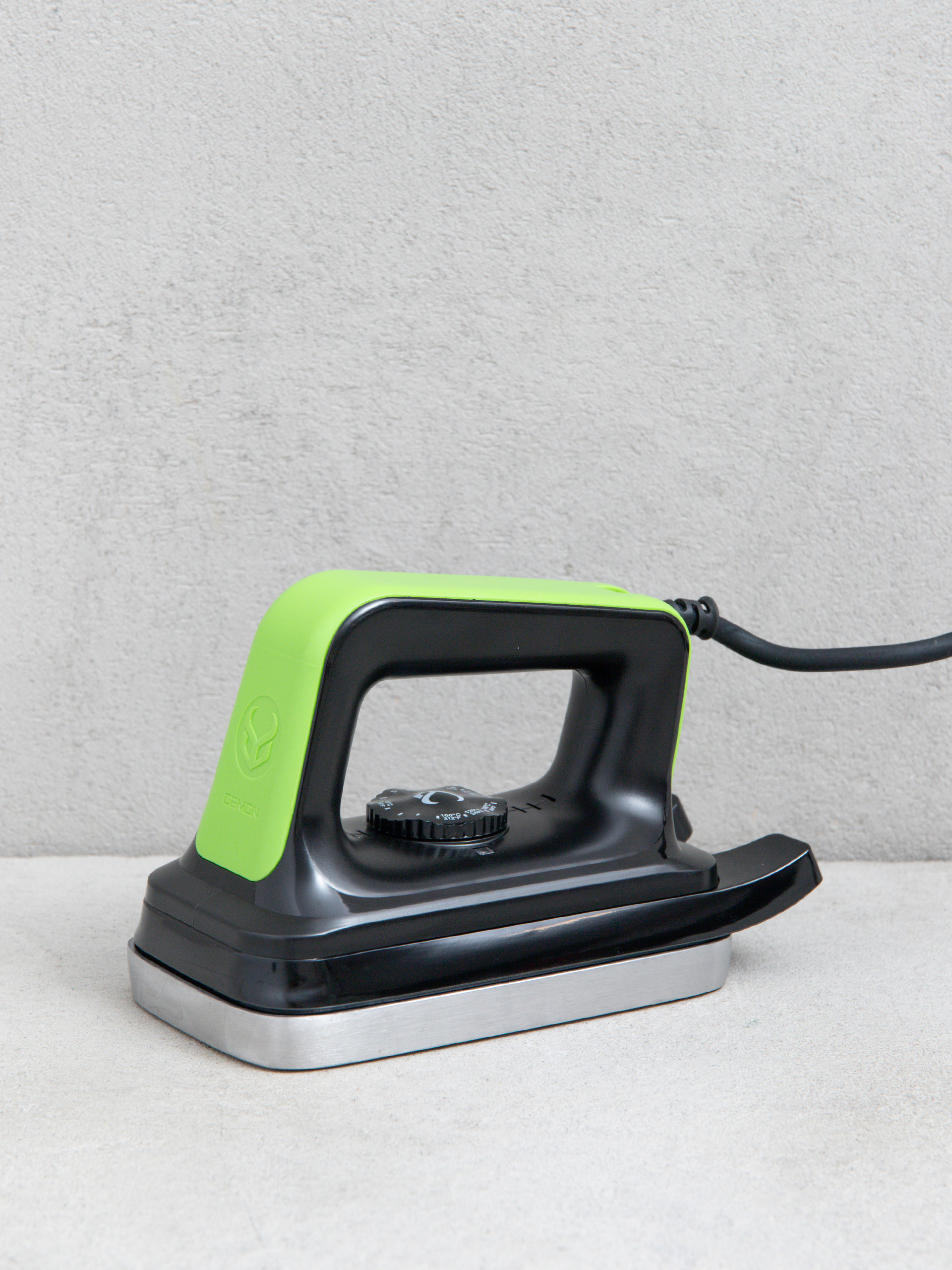 Demon Eisen Demon Slide Iron