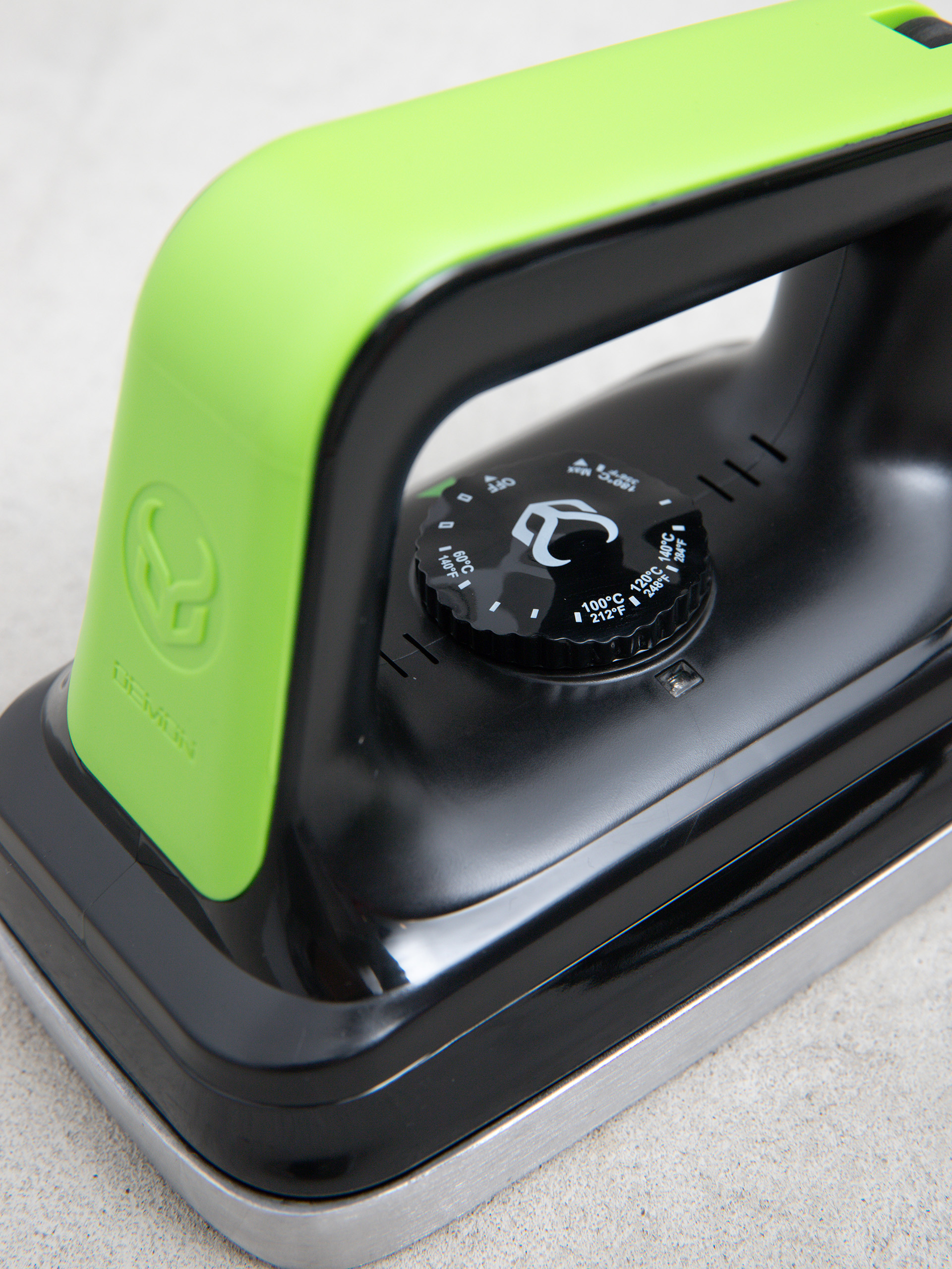 Demon Eisen Demon Slide Iron