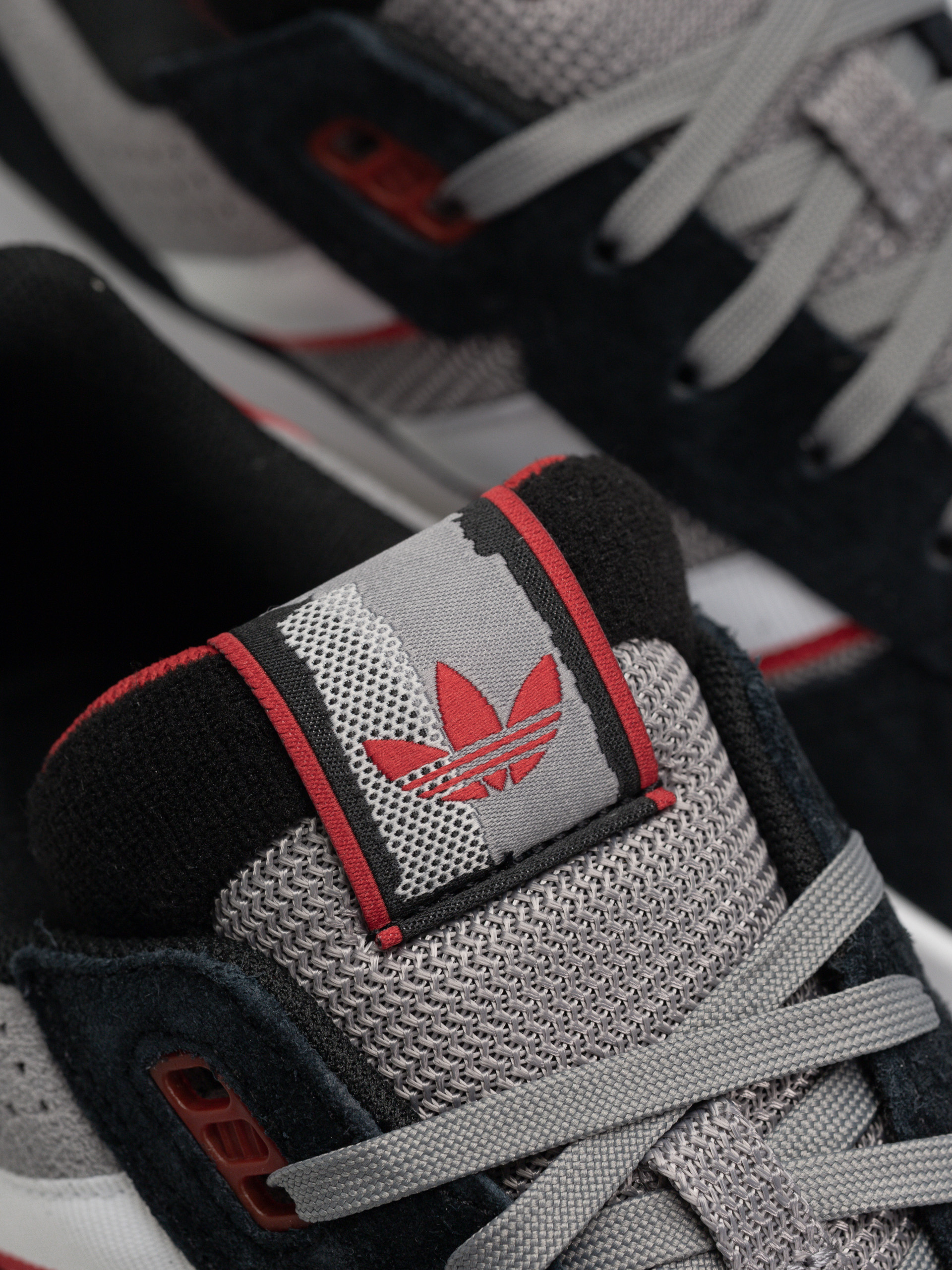 adidas Tekkira Cup Schuhe (cblack/ftwwht/betsca)