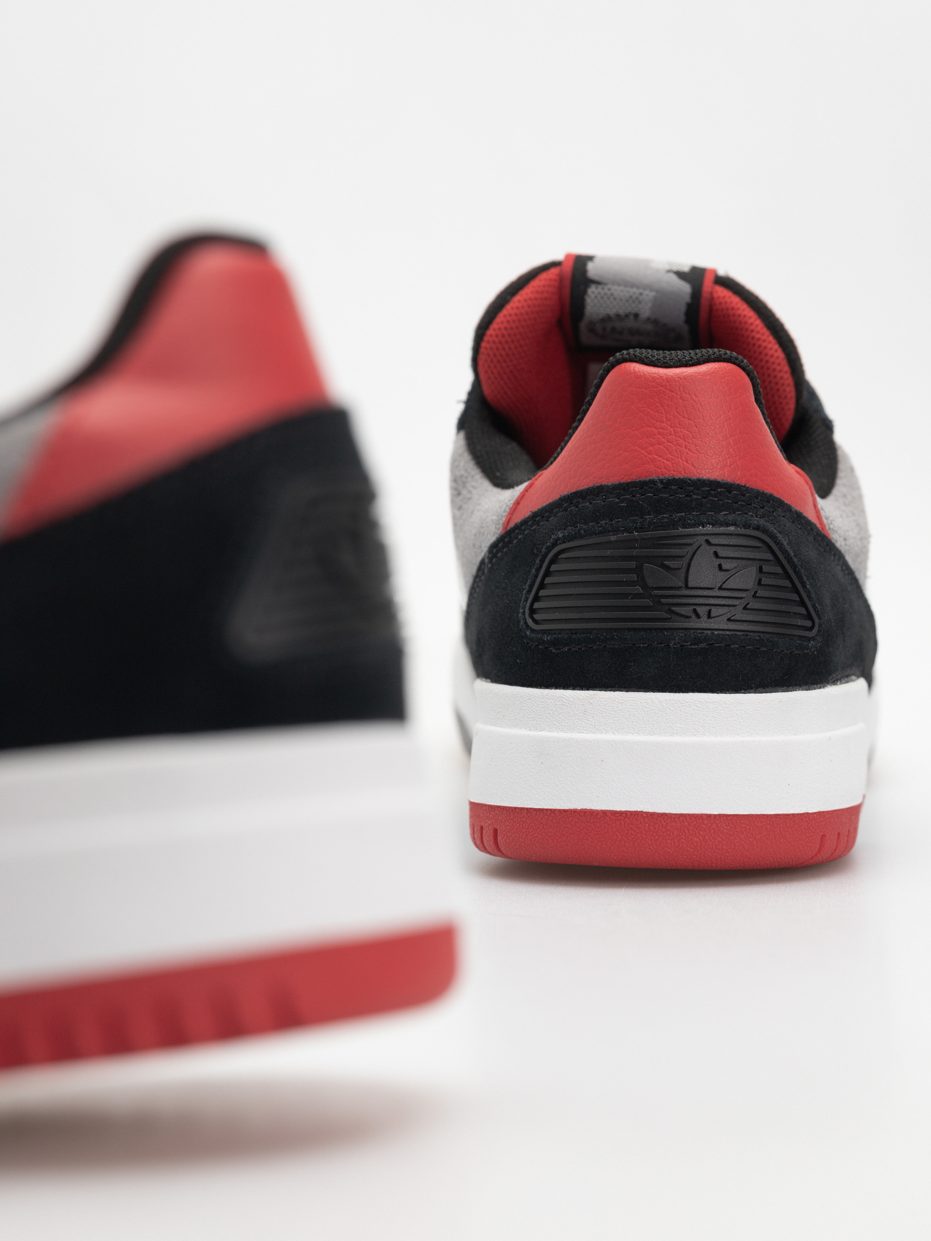 adidas Tekkira Cup Shoes (cblack/ftwwht/betsca)