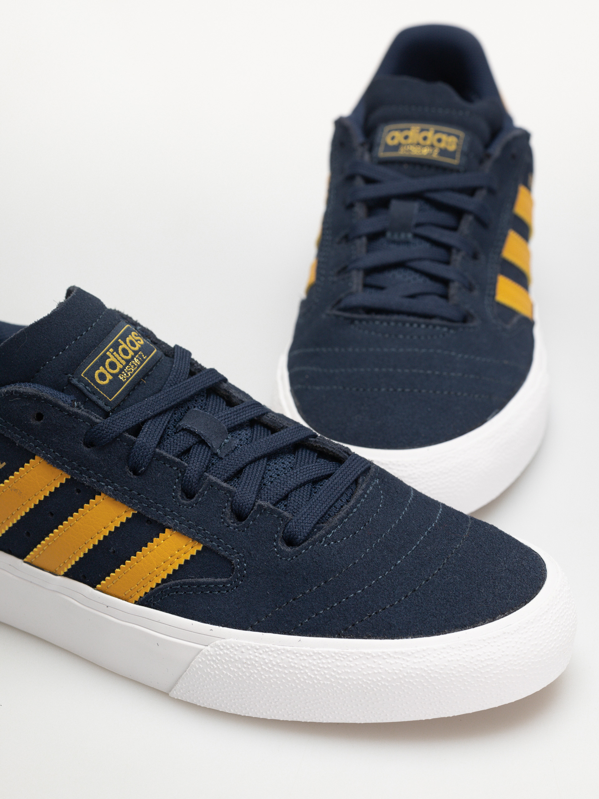 adidas Busenitz Vulc II Schuhe (conavy/preyel/ftwwht)