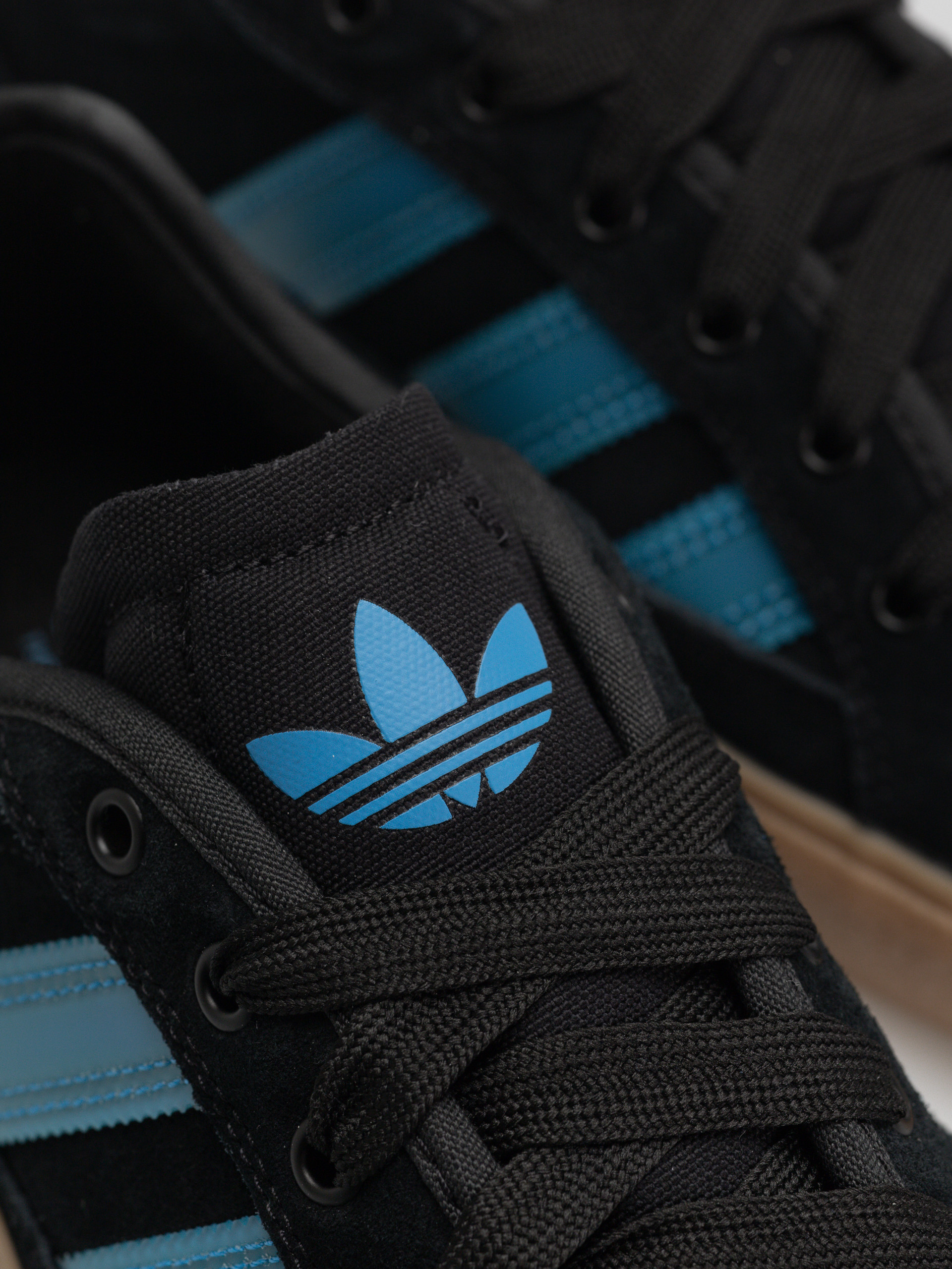 adidas Court Tns Premiere Schuhe (cblack/gum4)