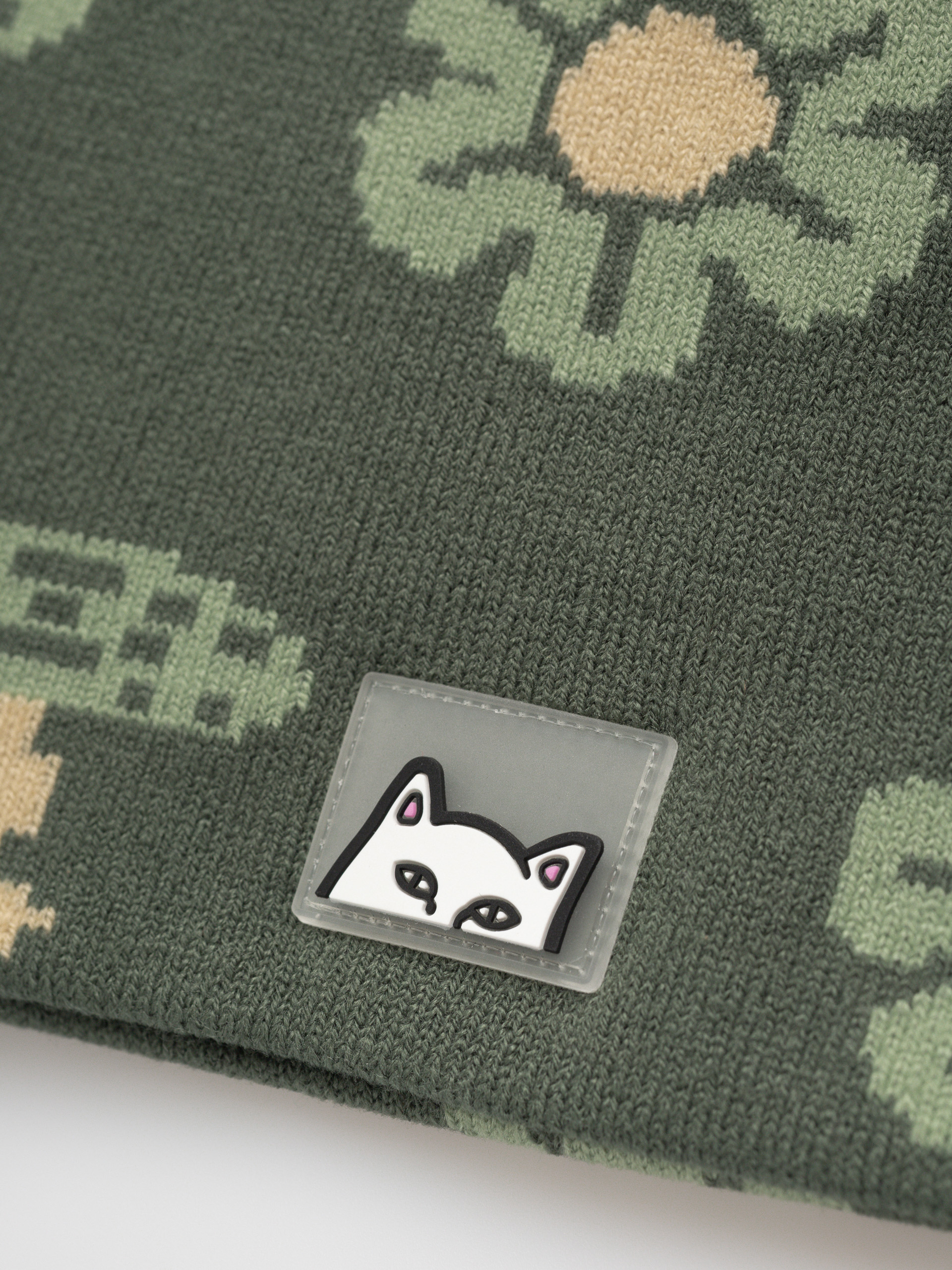 RipNDip Out Of This World Skull Beanie (sage green)