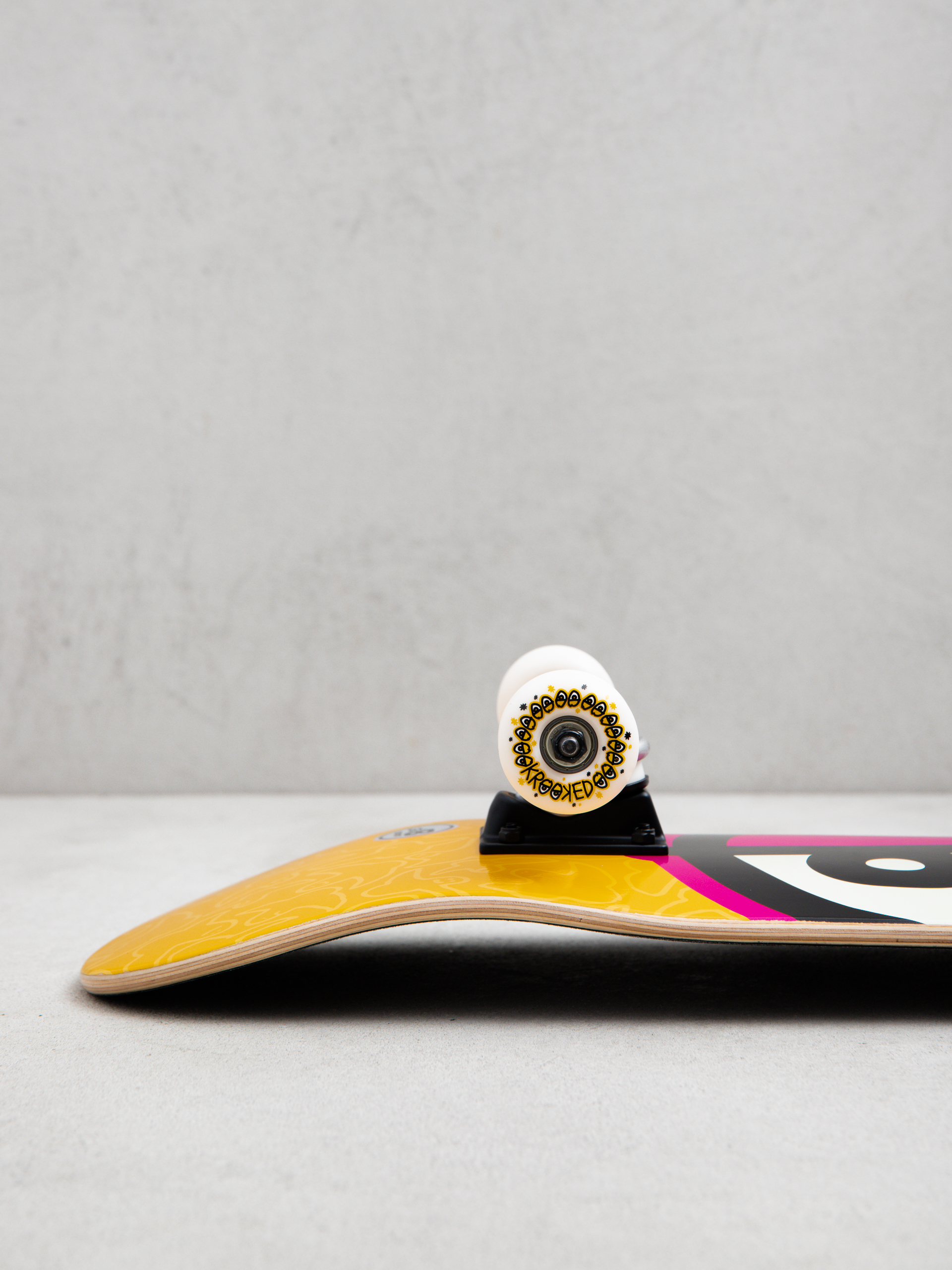 Krooked Skateboard Eyes N Birds - yellow