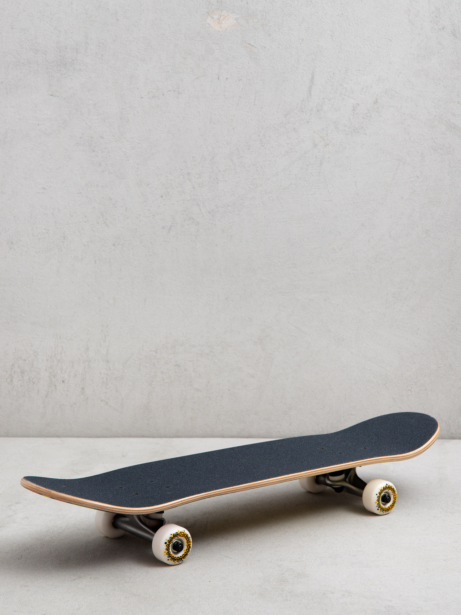 Krooked Skateboard Shmoo Vibes - red, yellow