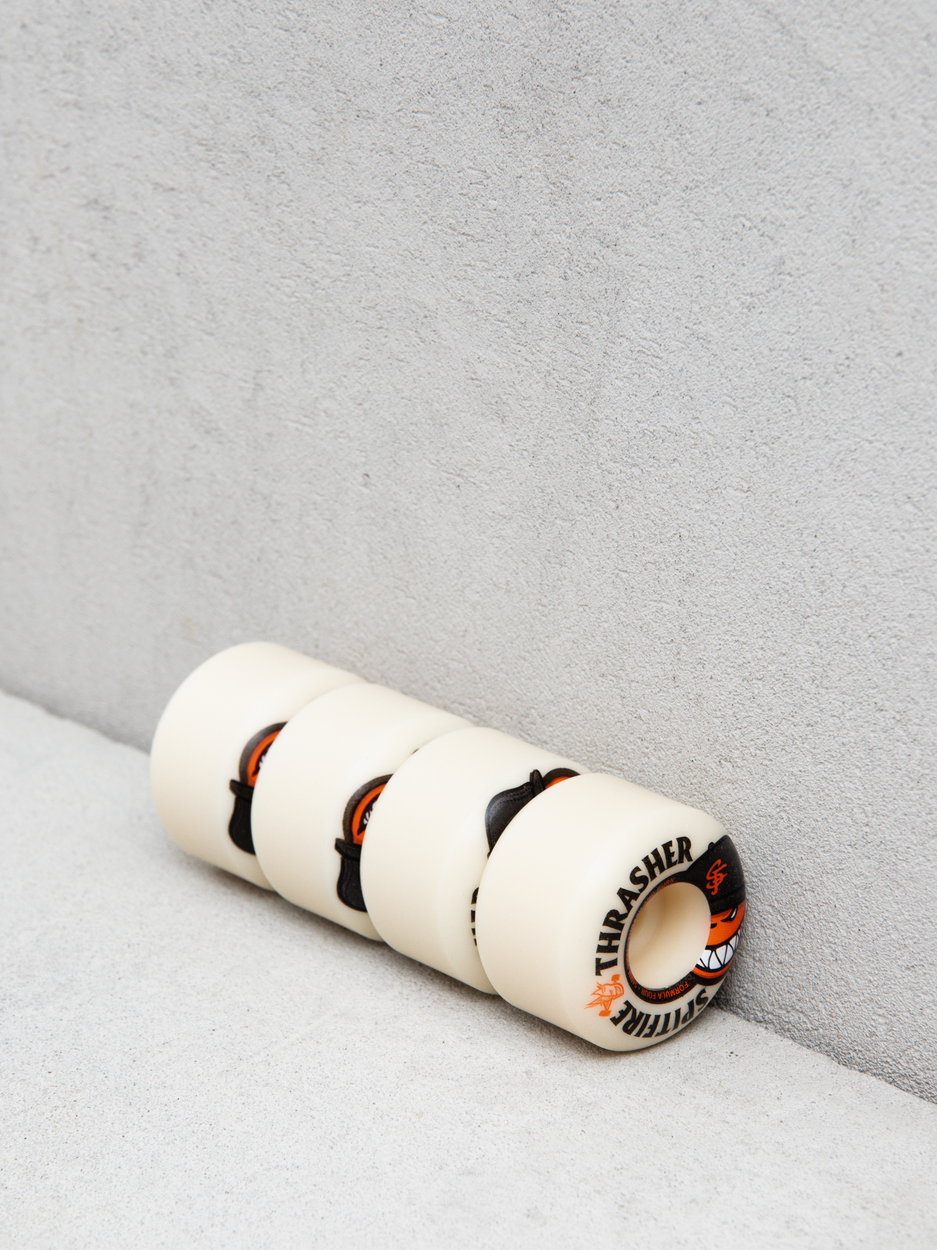 Spitfire X Thrasher The City F4 99D Radial Full Rollen (natural)