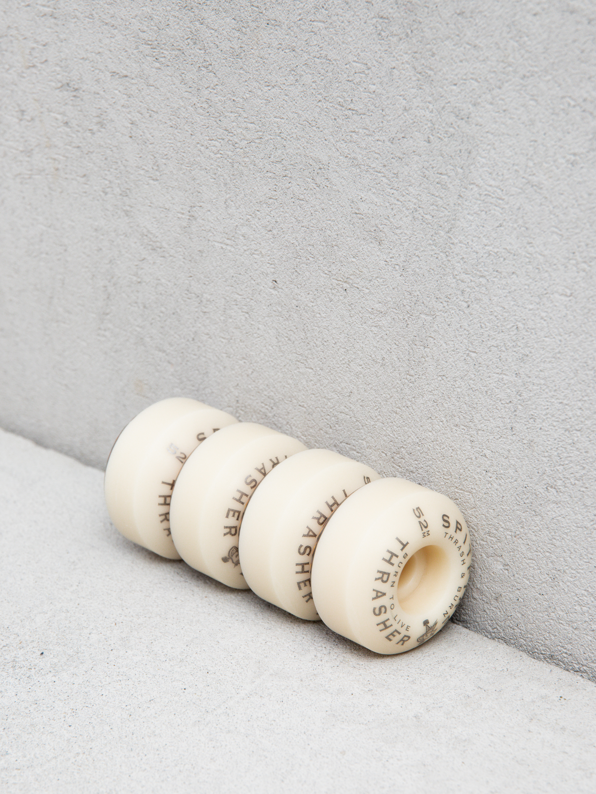 Spitfire X Thrasher Classic Flame F4 99D Classic Wheels (natural)