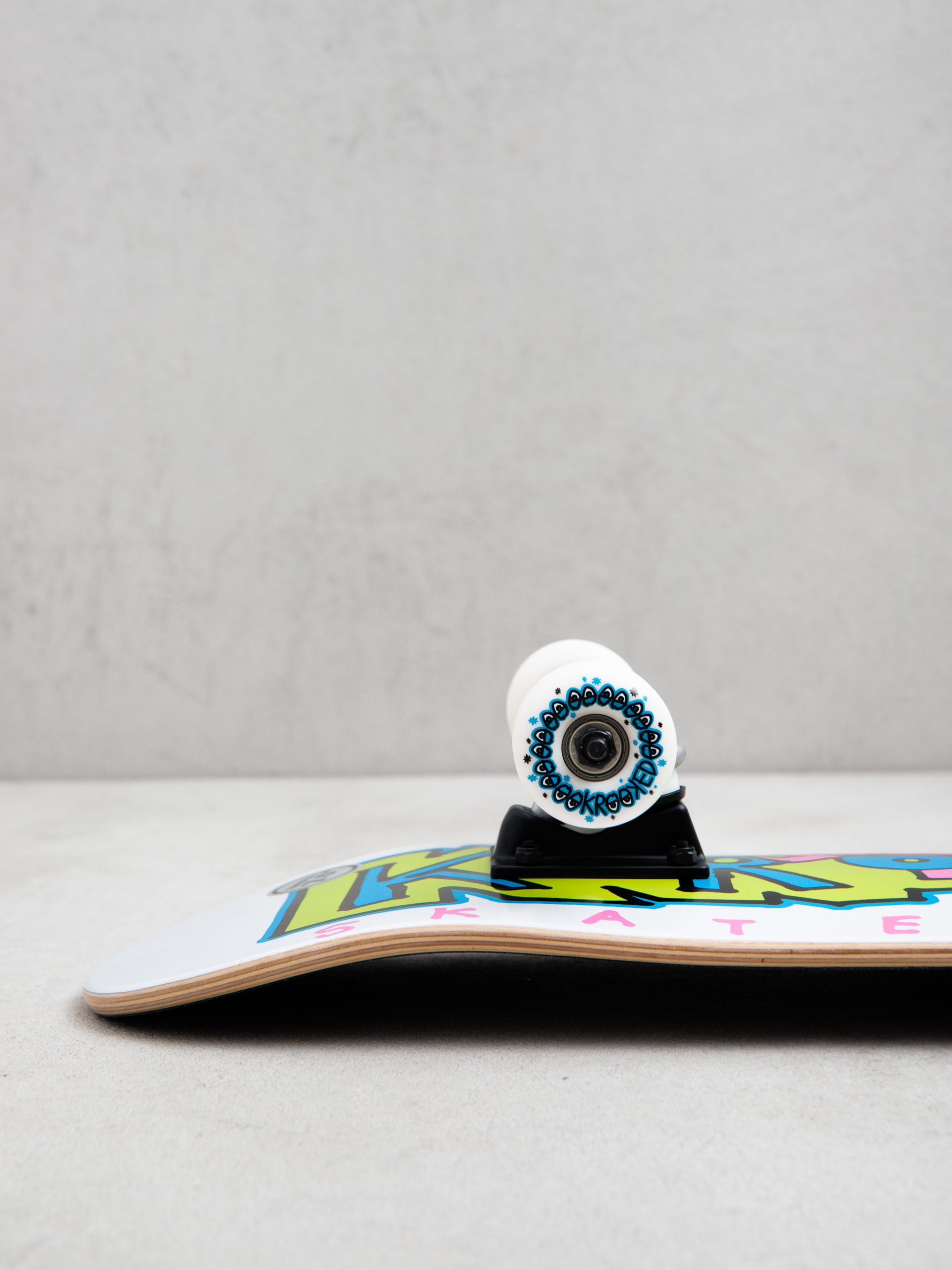 Krooked Eyelashes Skateboard