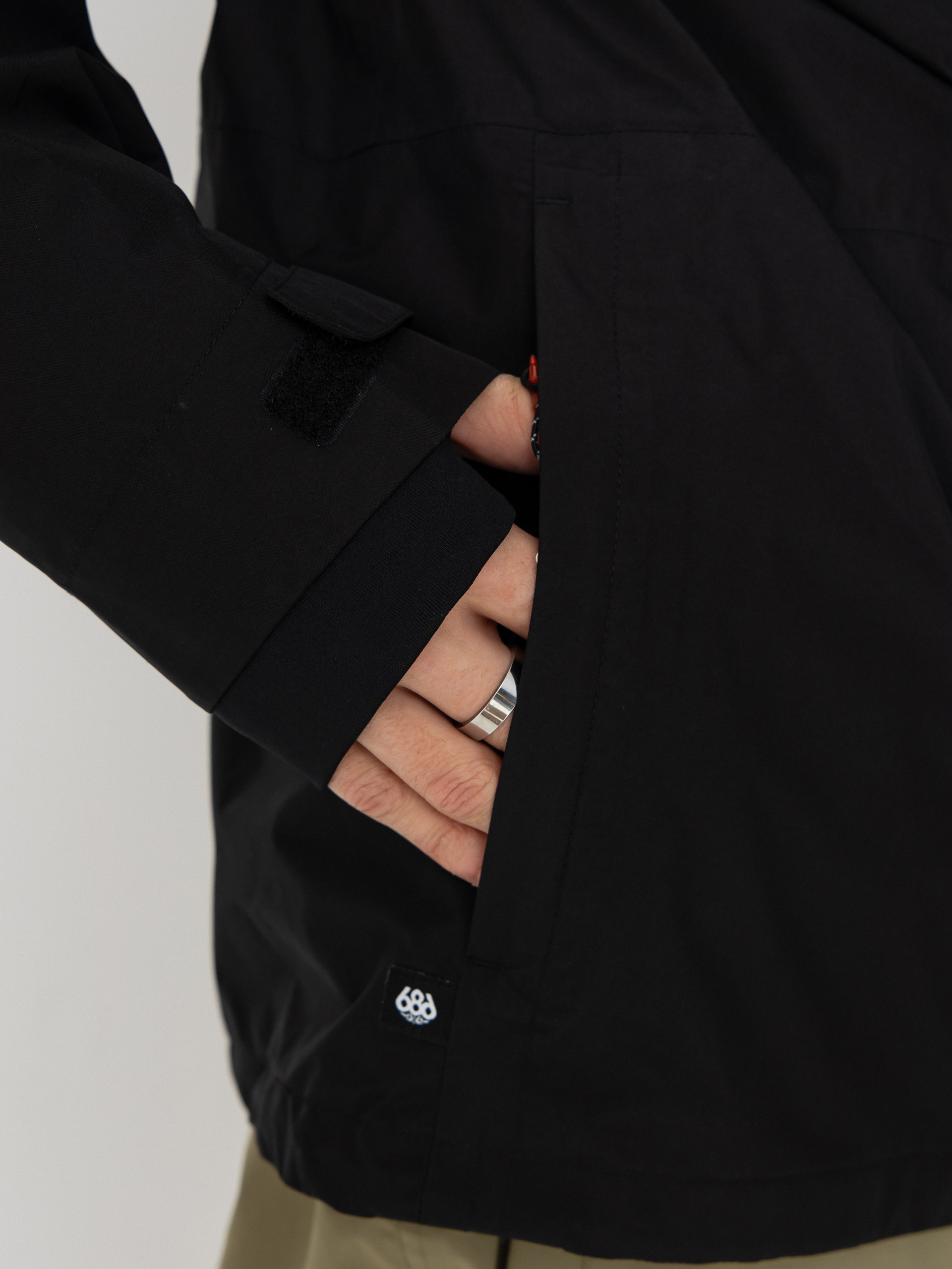 Mens 686 Snowboard jacket Gore-TeX Core (black)