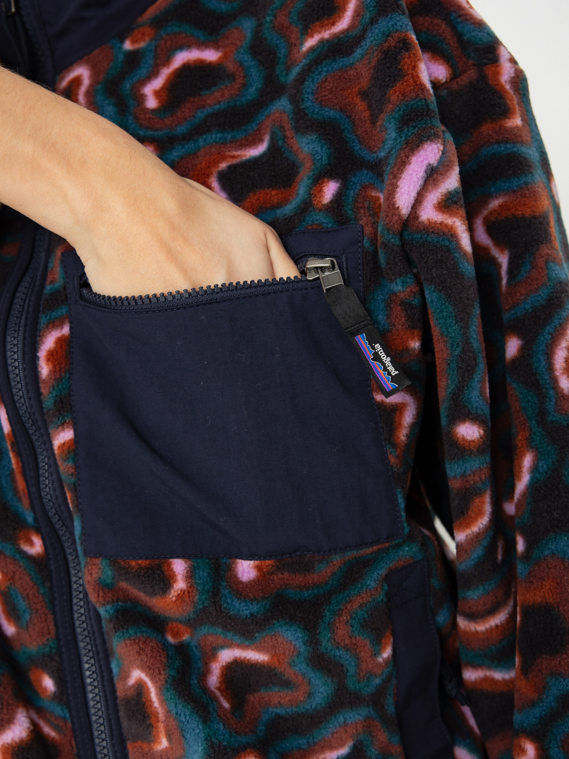 Womens Patagonia Synch Fleece  (soft spirea dried vanilla)