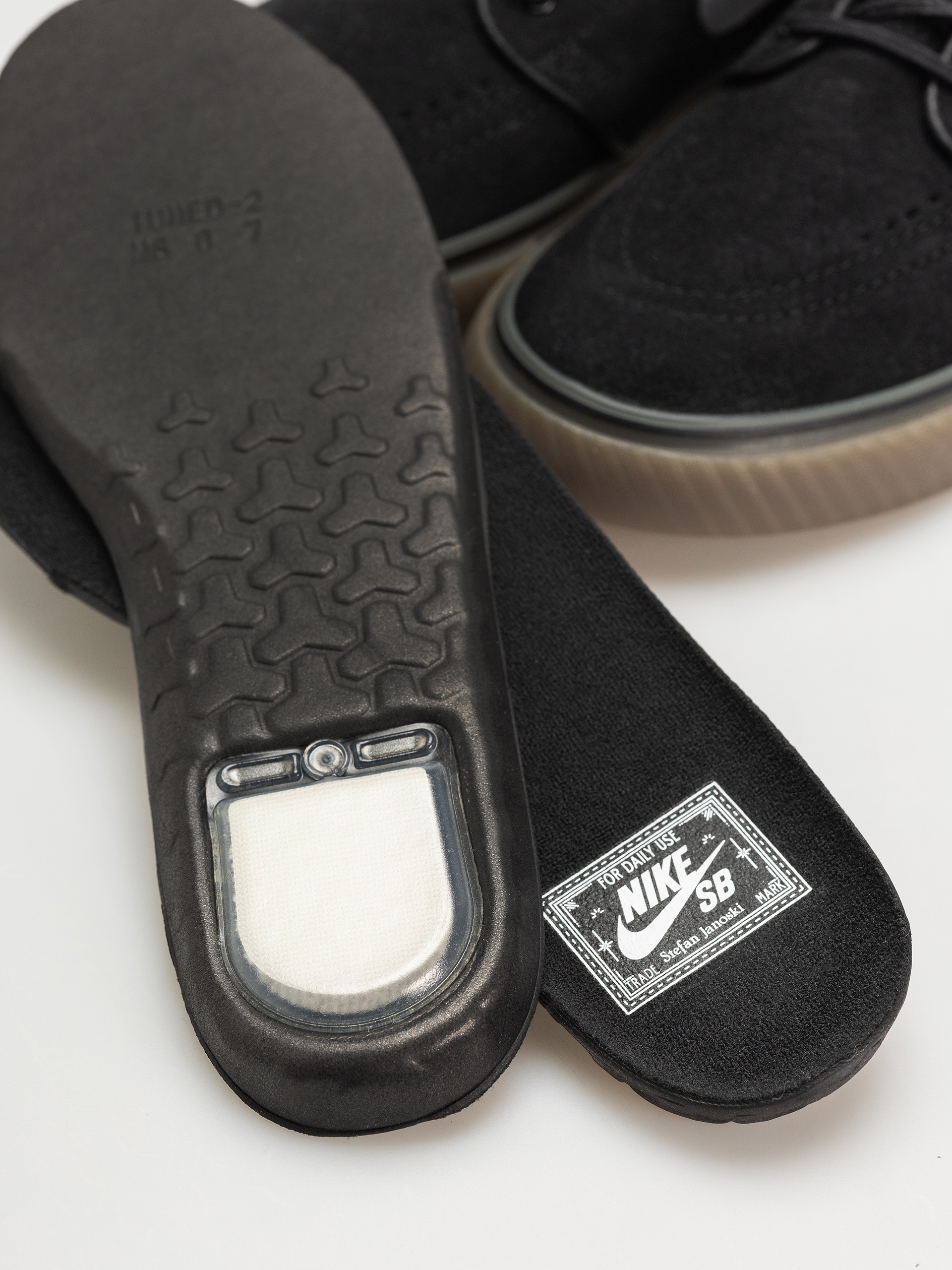 Nike SB Zoom Janoski Og+ Schuhe (black/white black gum light brown)