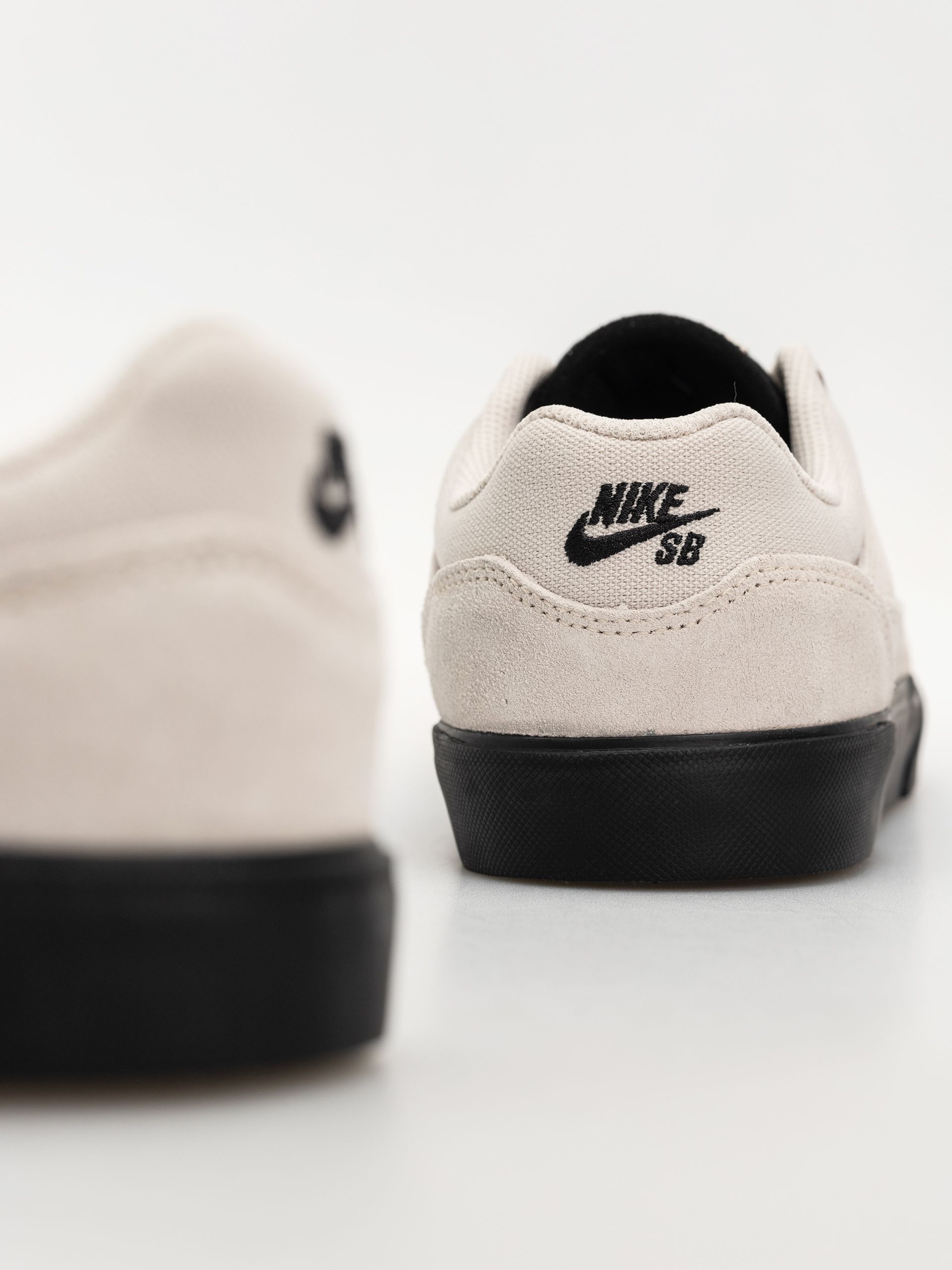 Nike SB Malor Schuhe (lt orewood brn/team red black)