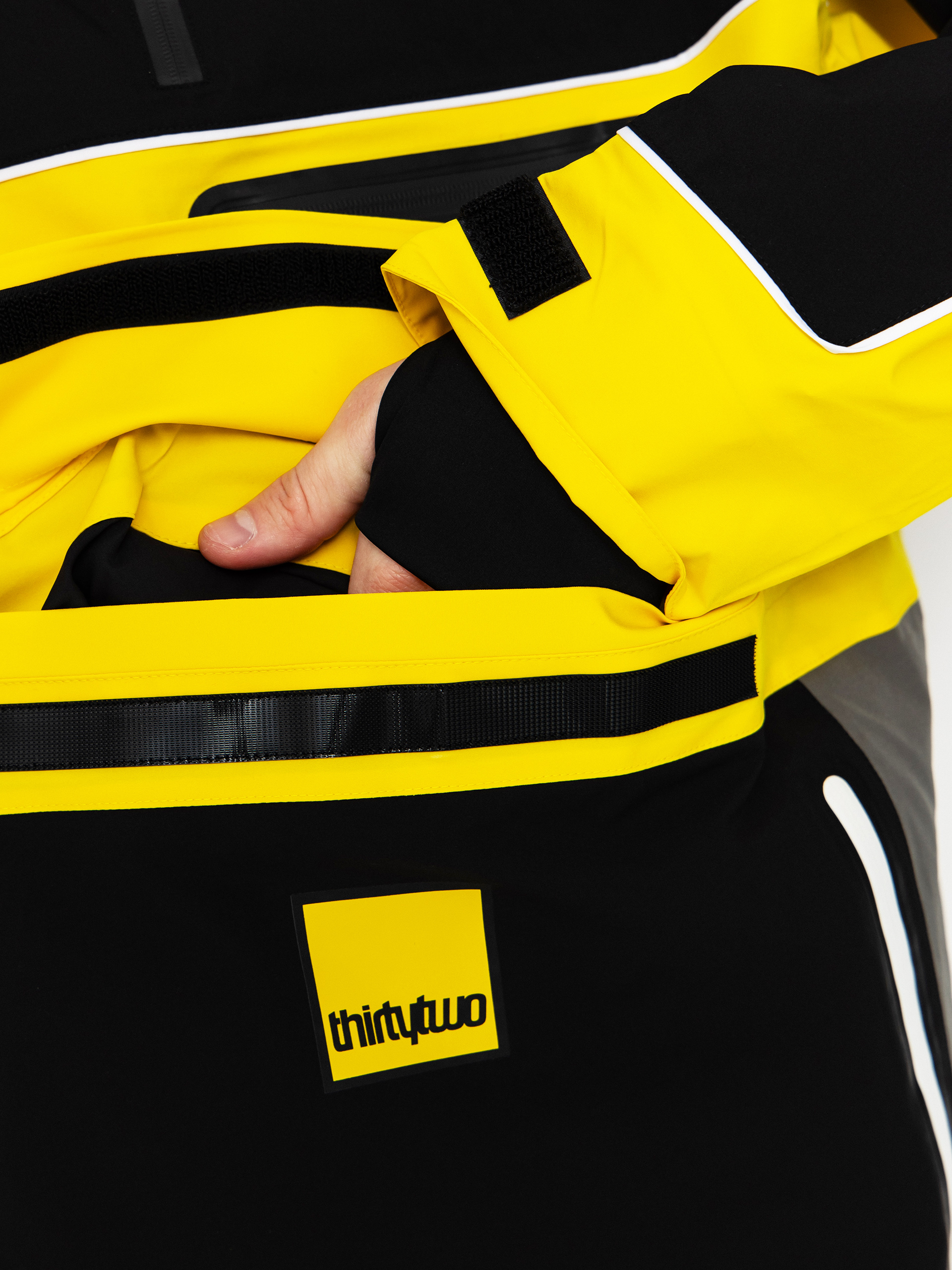 Mens ThirtyTwo Snowboard jacket Light Anorak (black/yellow)