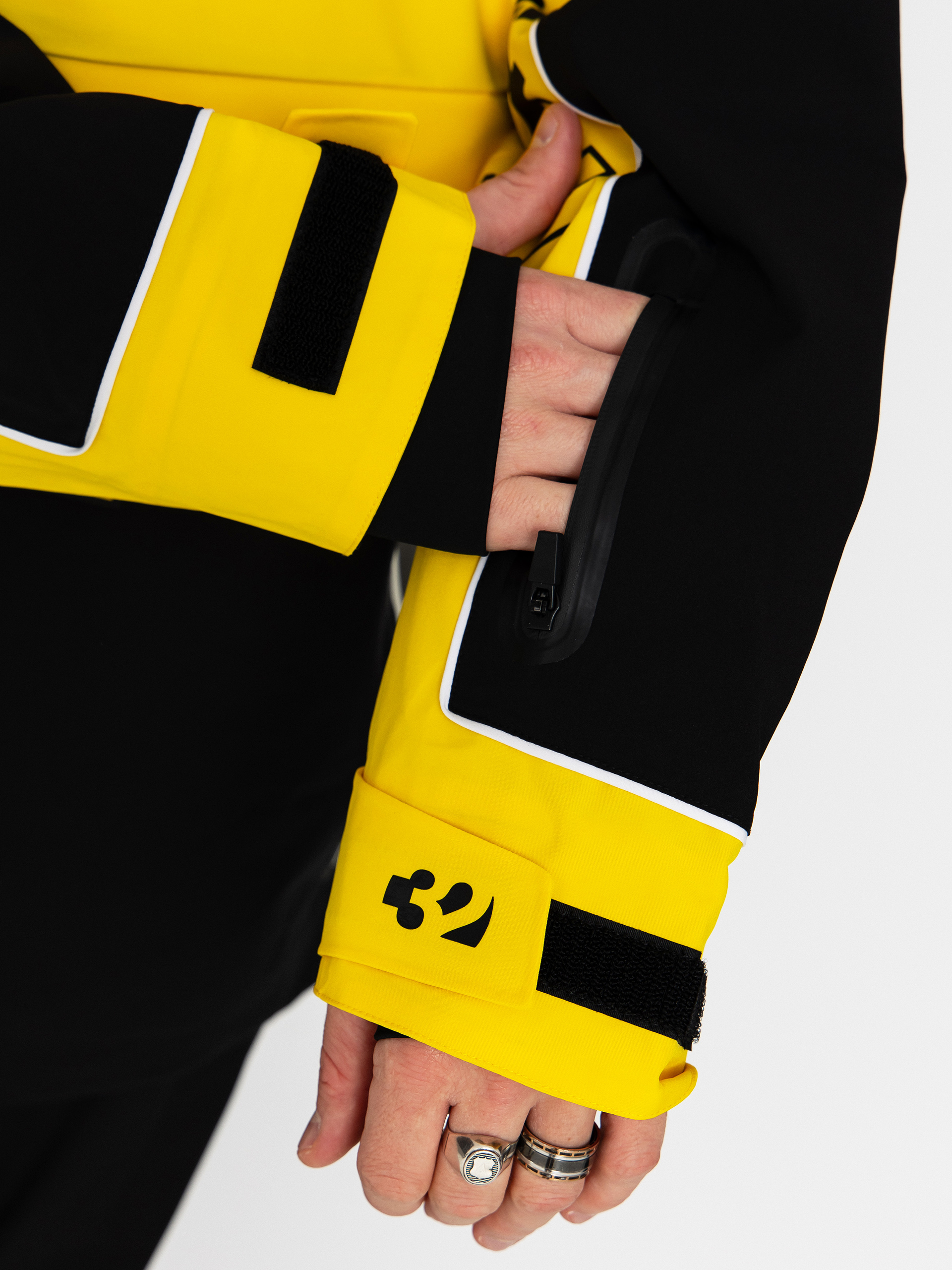 Mens ThirtyTwo Snowboard jacket Light Anorak (black/yellow)