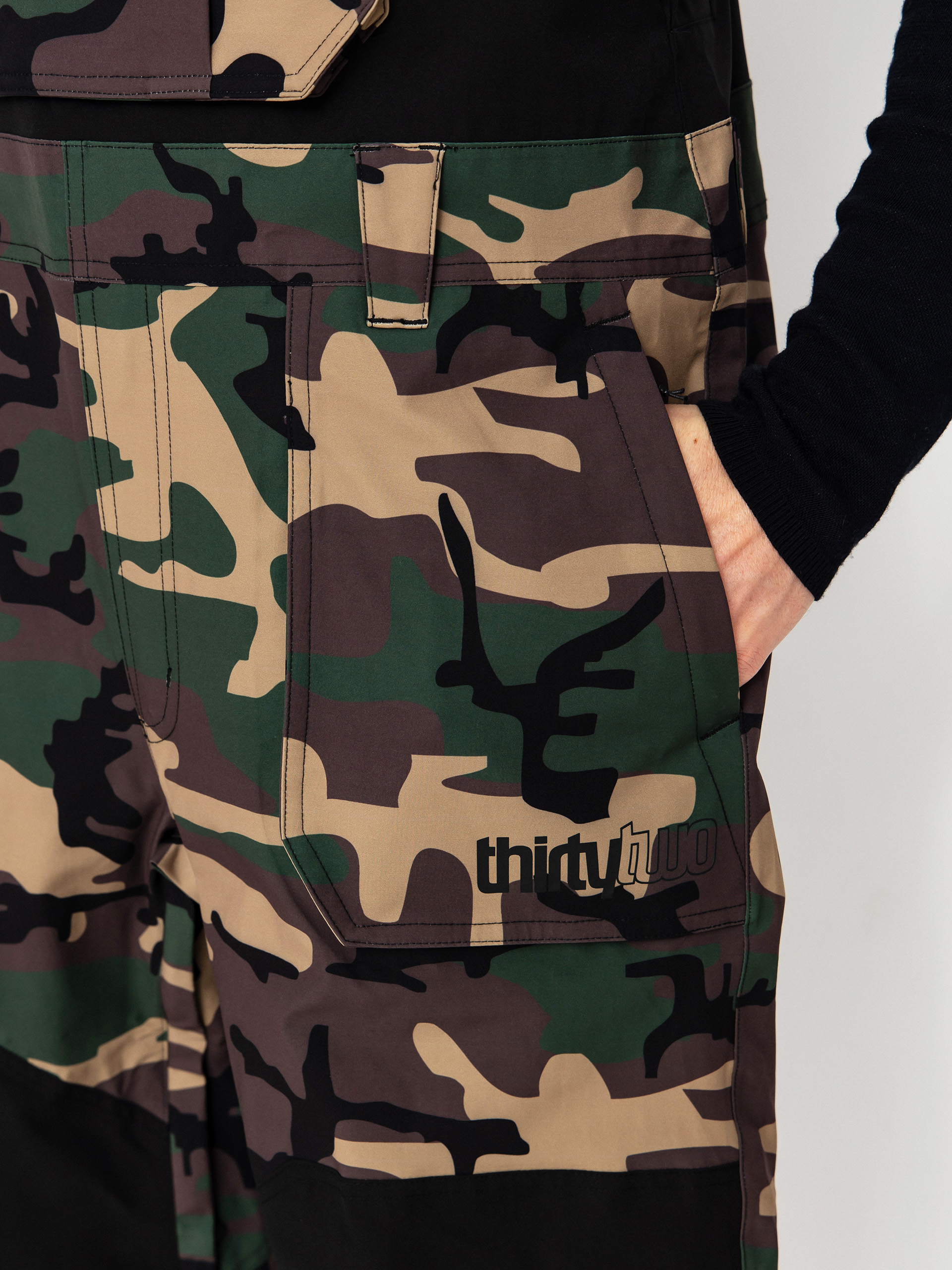Mens ThirtyTwo Snowboard pants Basement Bib (camo)