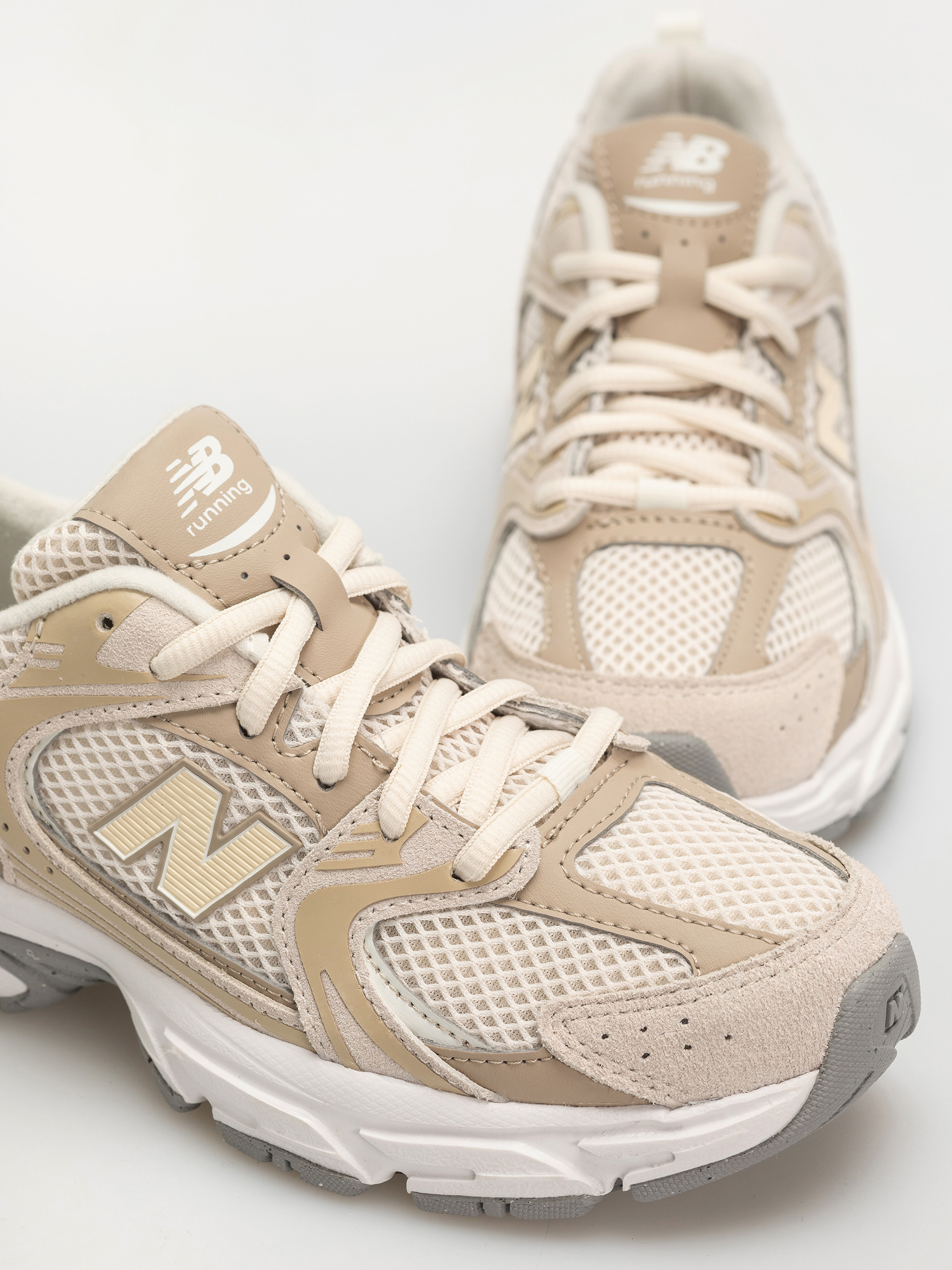 New Balance 530 JR Shoes (linen/stoneware)