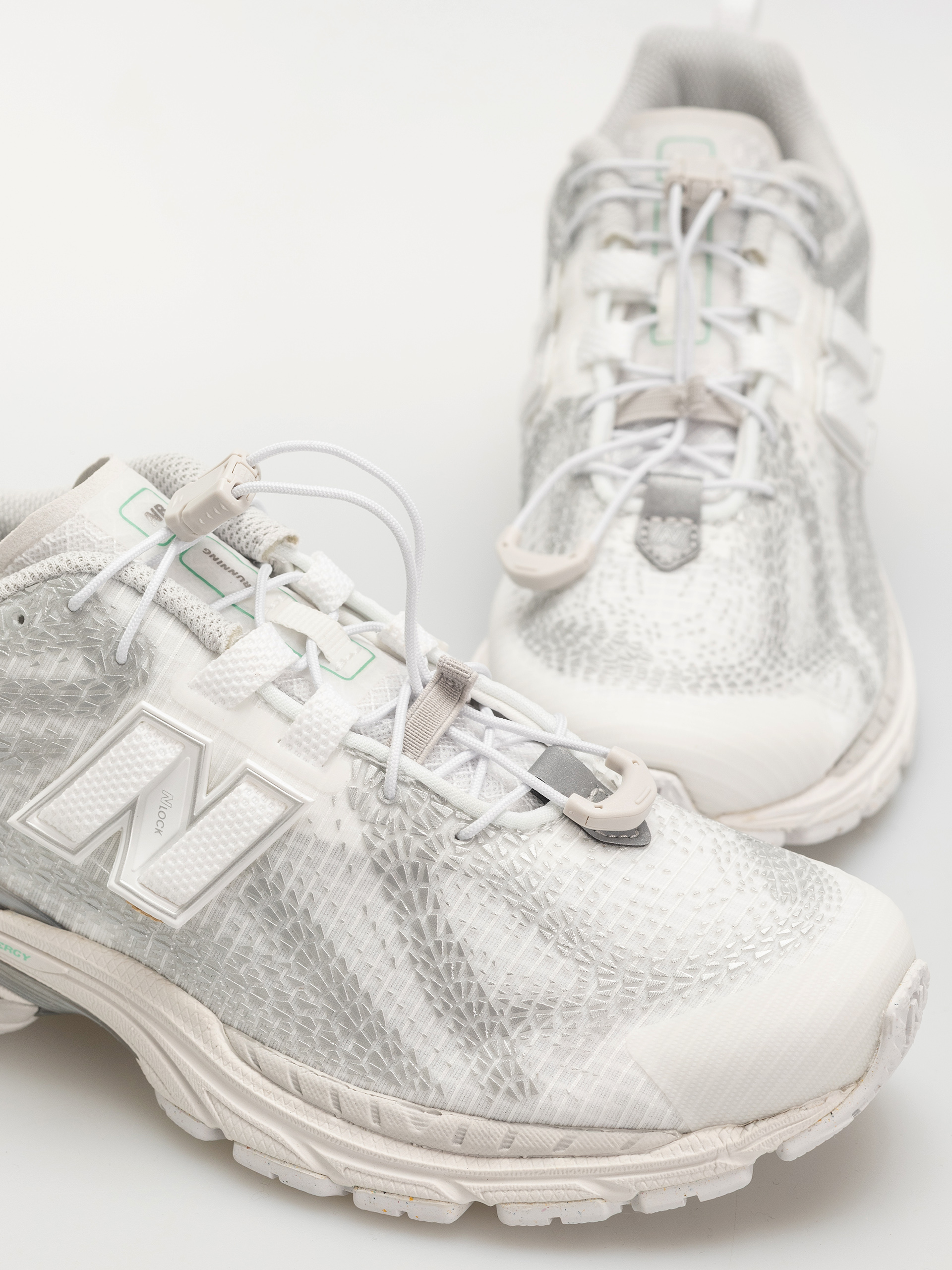 New Balance 1906 Shoes (103 white/silver metallic/deep end)