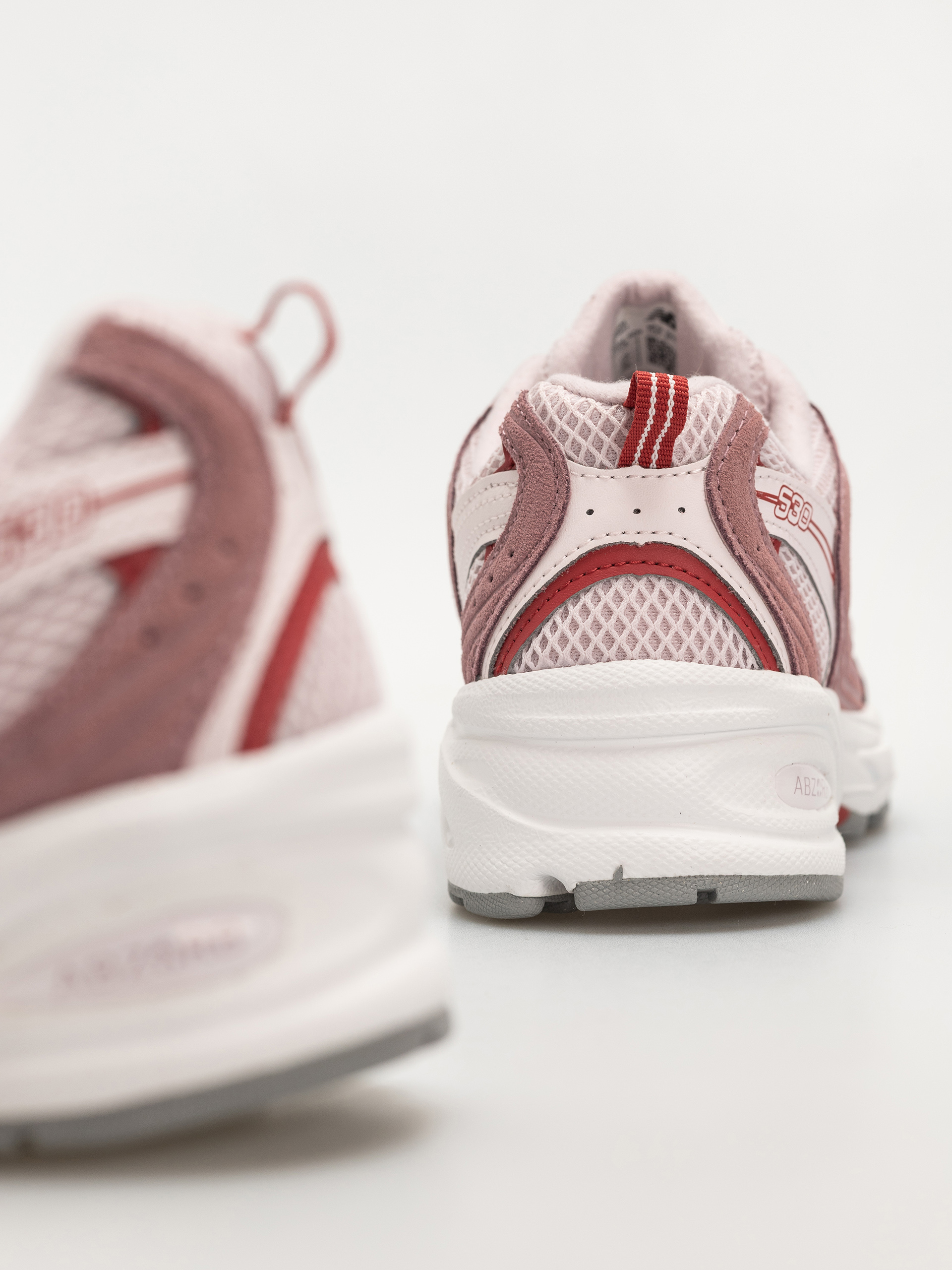 New Balance 530 Shoes (rosewood/pink salt/shadow red)