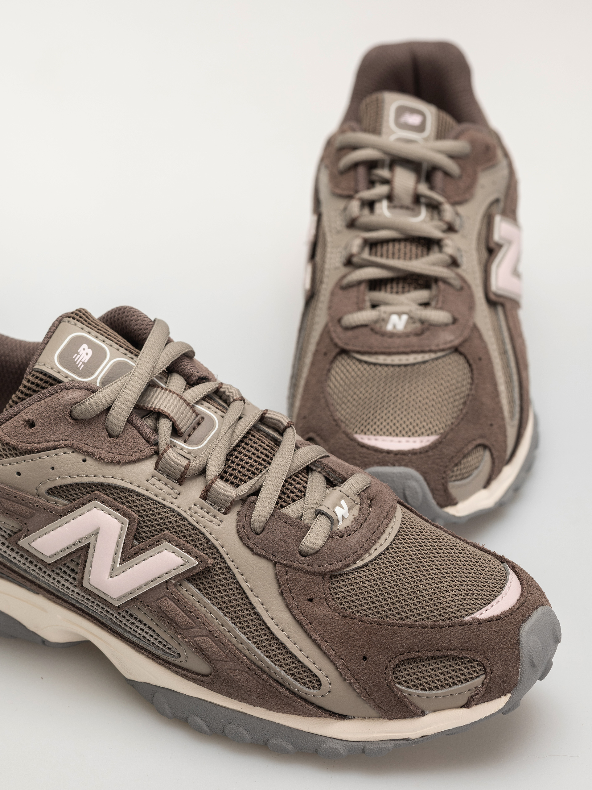New Balance 204 Shoes (cortado/stone pink)