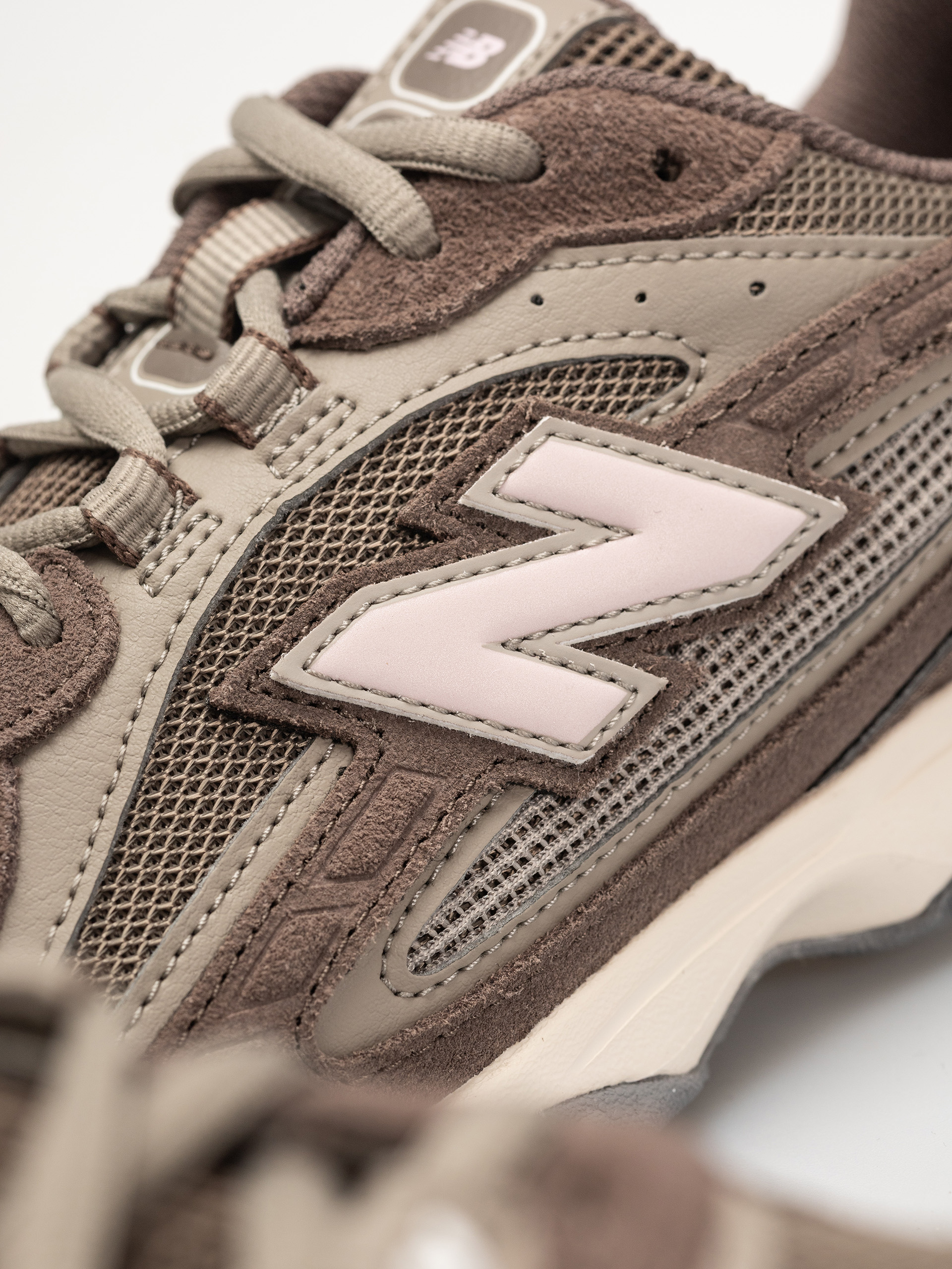 New Balance 204 Shoes (cortado/stone pink)