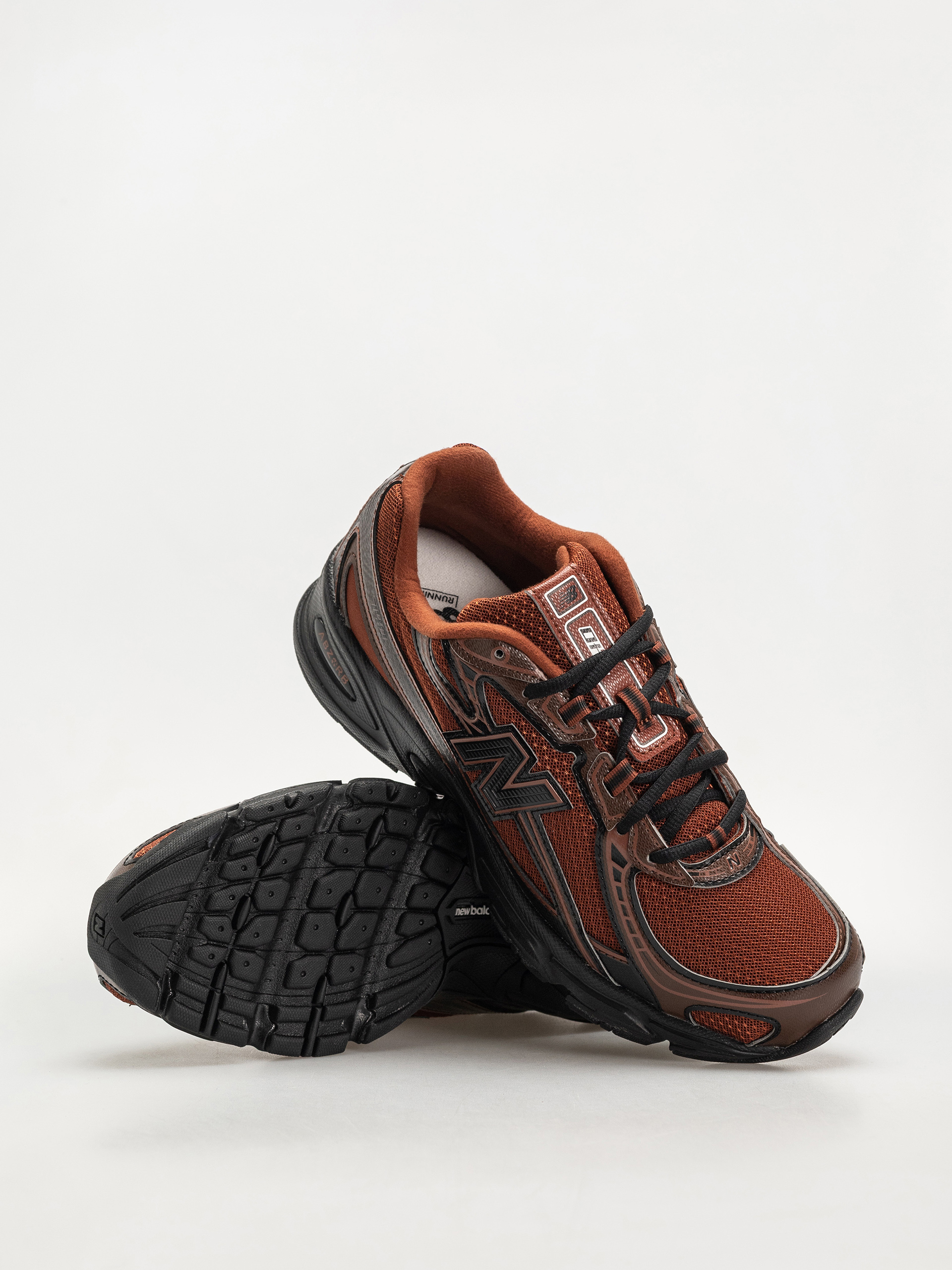 New Balance 740 Shoes (relic brown/pumpernickel)