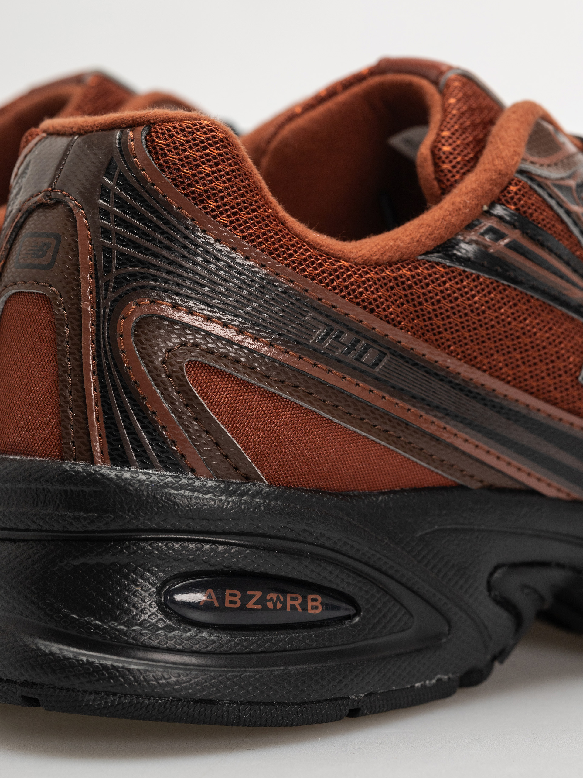 New Balance 740 Schuhe (relic brown/pumpernickel)