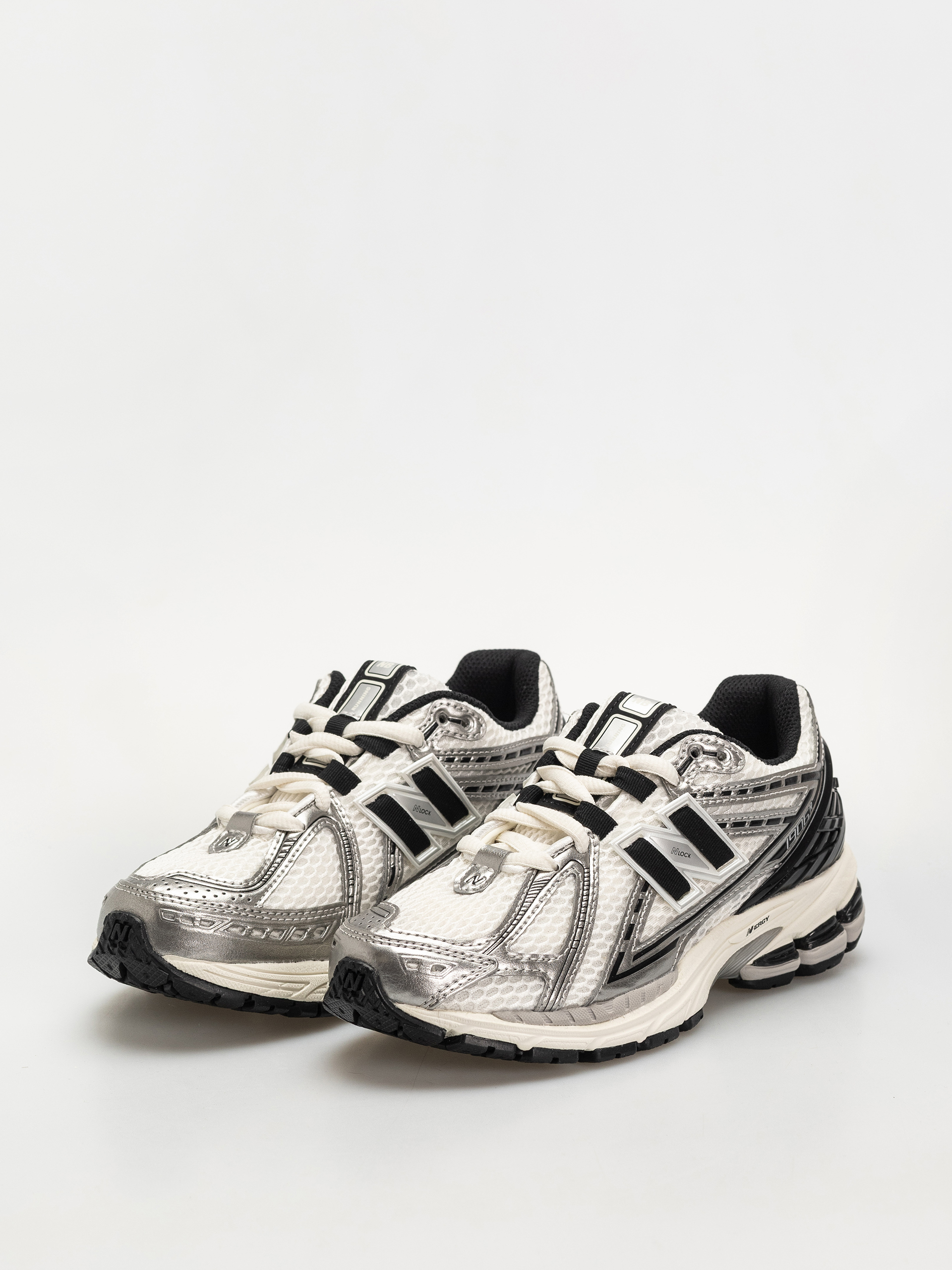 New Balance 1906 Schuhe (silver metallic/black/sea salt er)