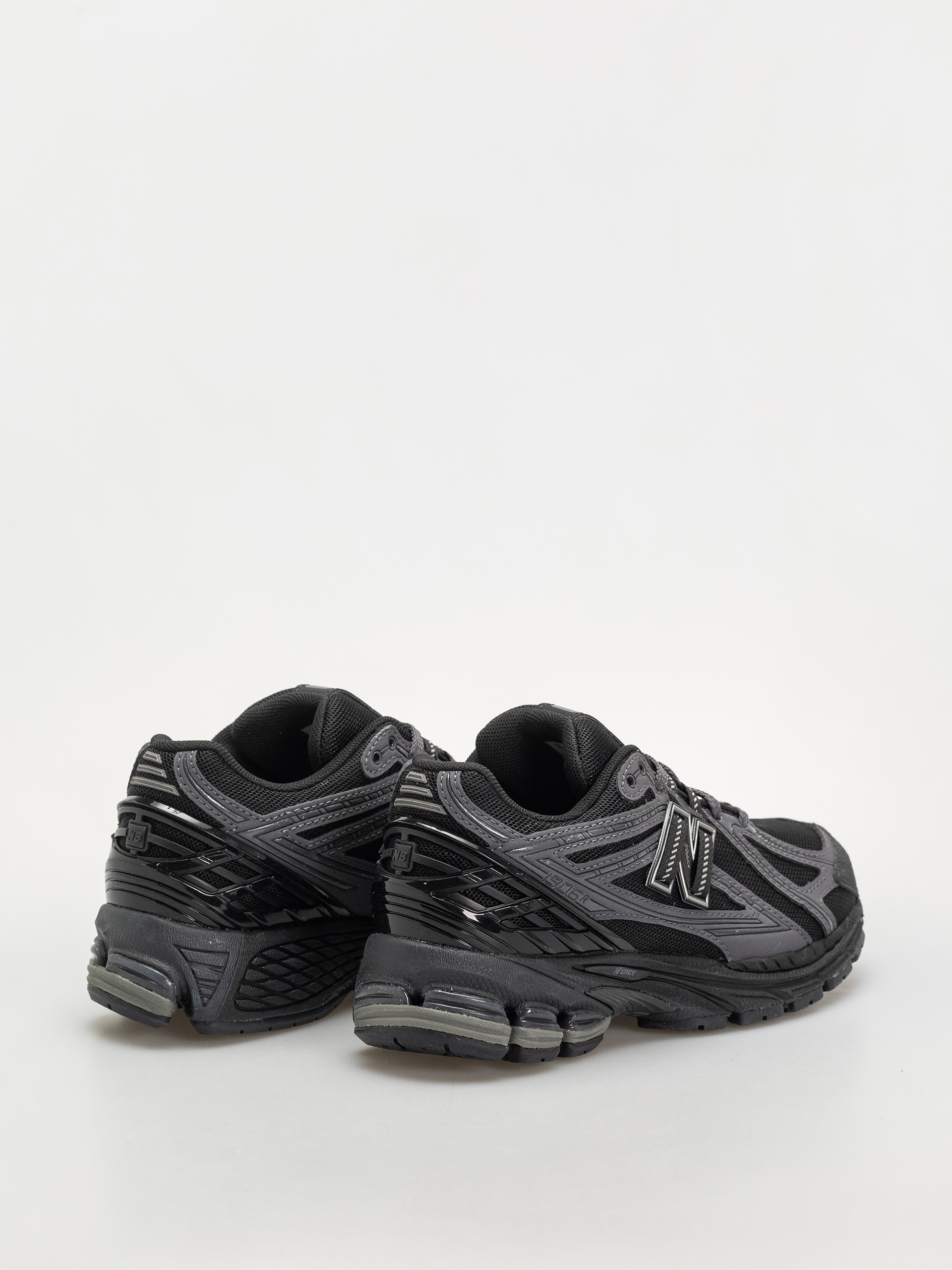 New Balance 1906 Shoes (black)