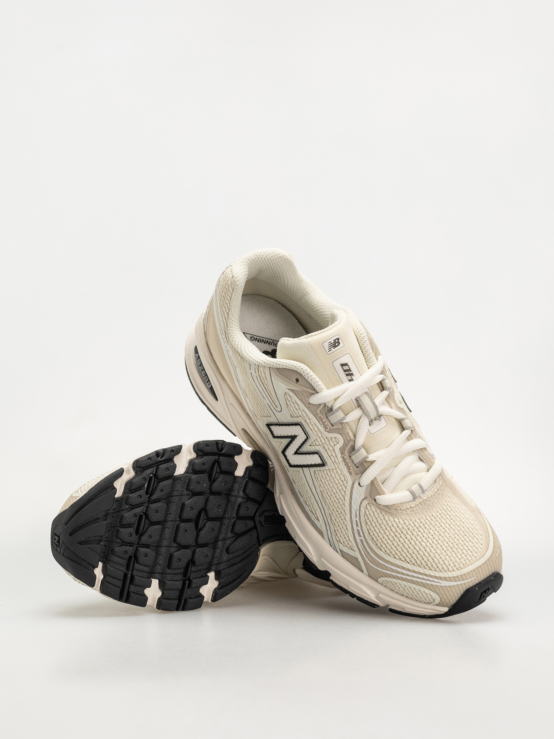 New Balance 740 Shoes (shipyard/angora)