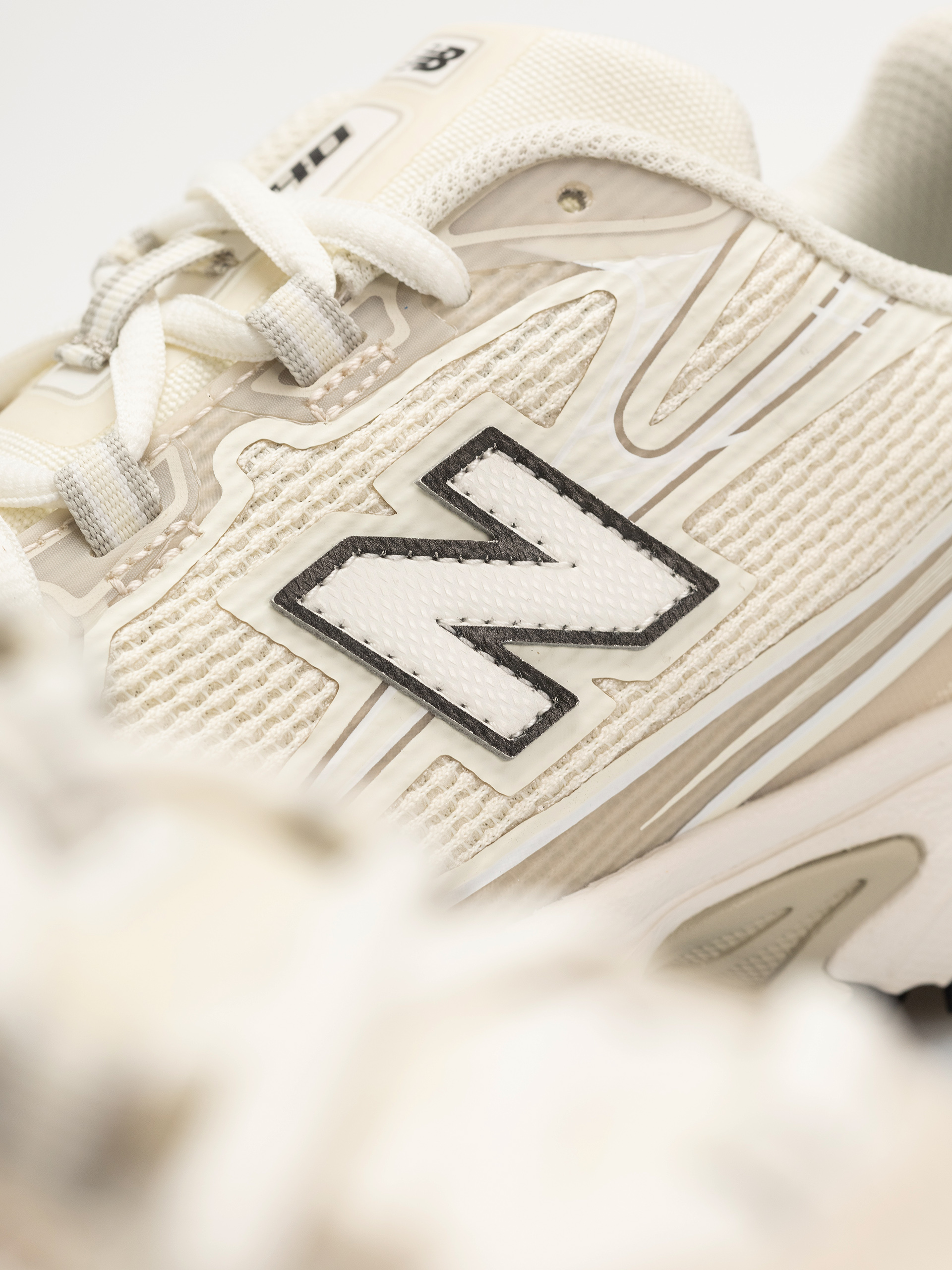 New Balance 740 Schuhe (shipyard/angora)