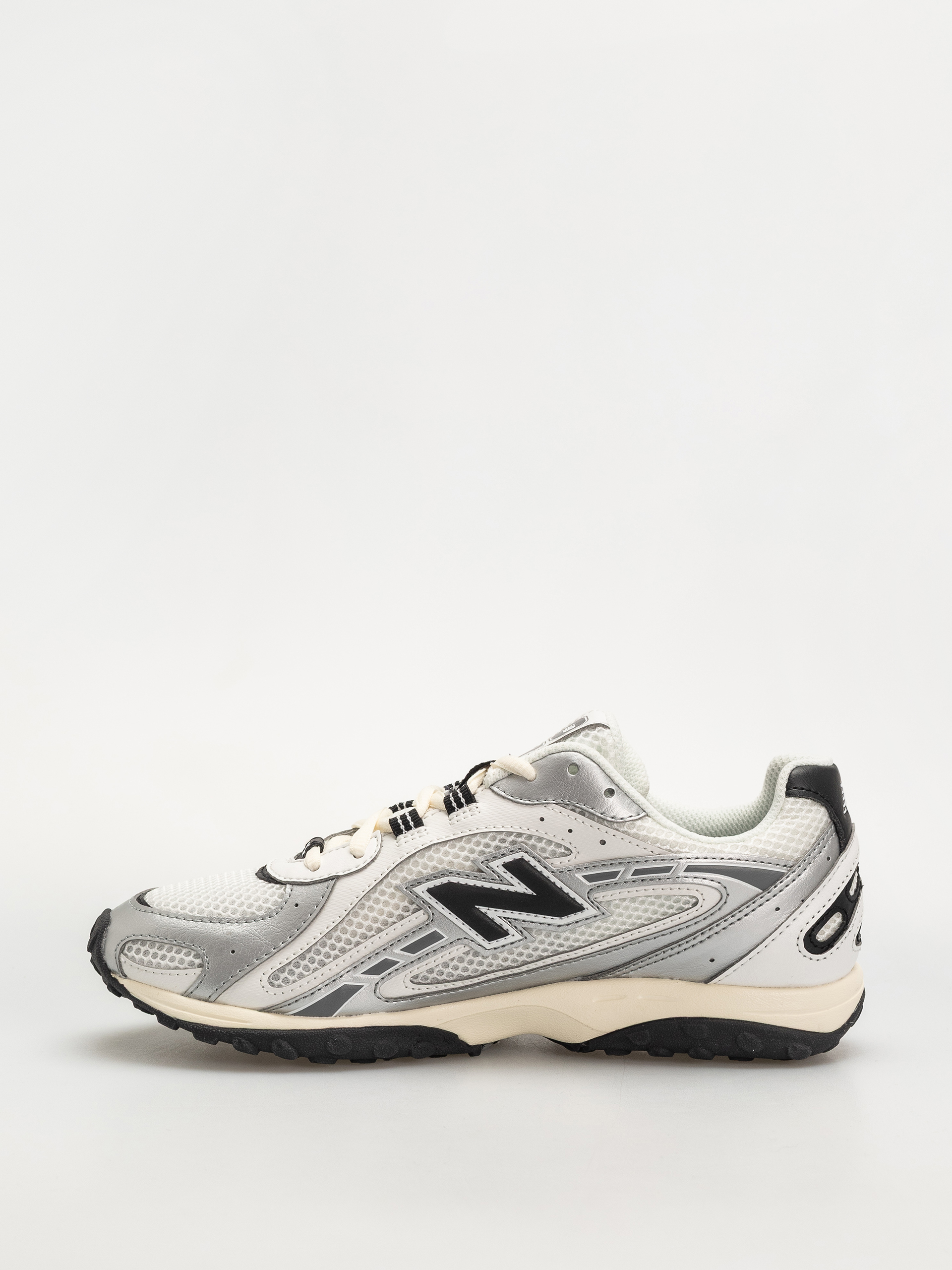New Balance 204 Shoes (silver metallic/black swd)